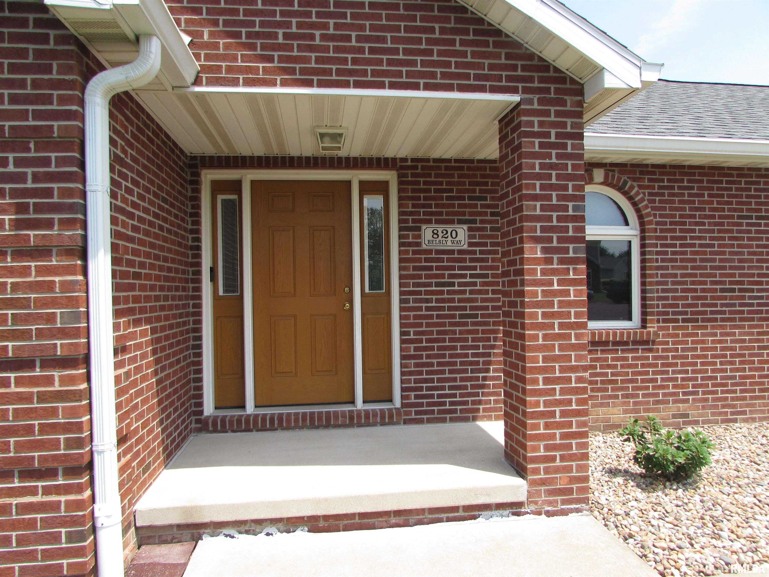 820 Belsly Way, Metamora, Illinois image 2