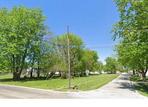 Vacant Land For Sale - 403 S 4th Street<br/> Macoupin County, Girard, IL 62640