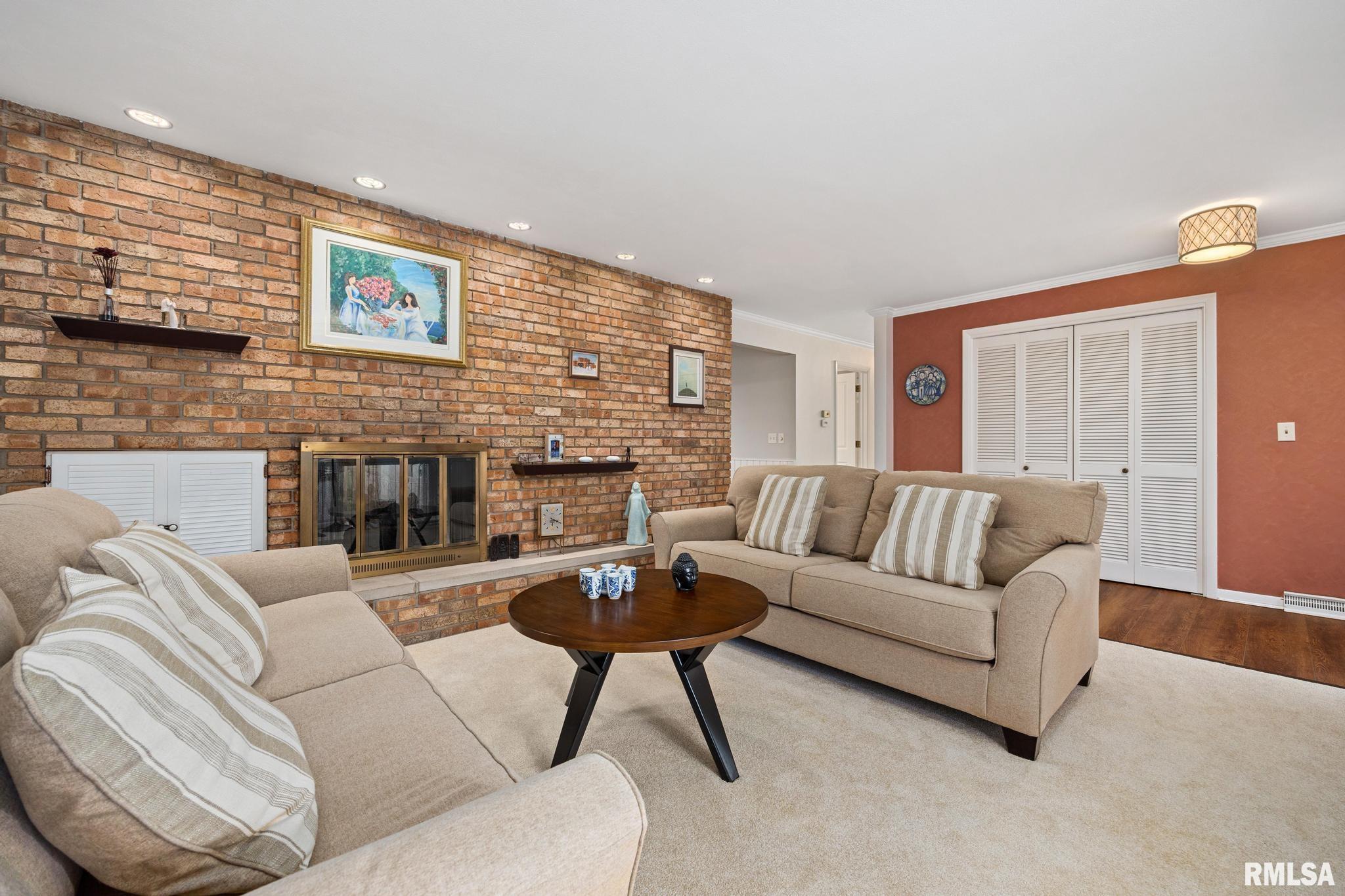 6602 N Cobblestone Court, Peoria, Illinois image 6