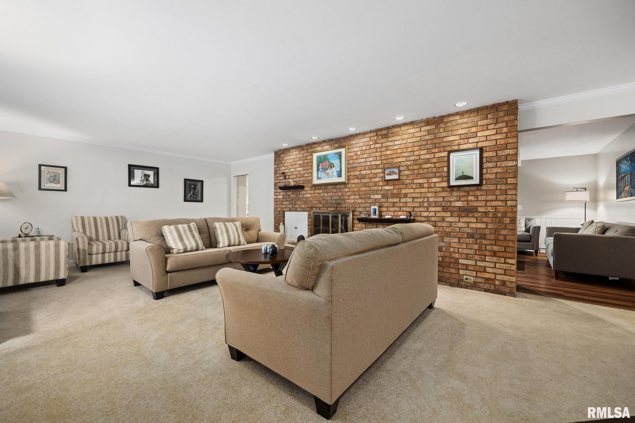 6602 N Cobblestone Court, Peoria, Illinois image 5