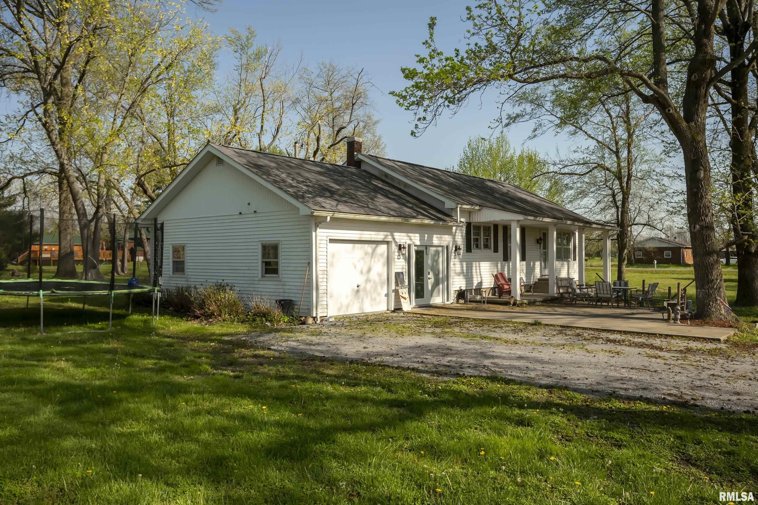 814 W 15th Street, Johnston City, Illinois image 3