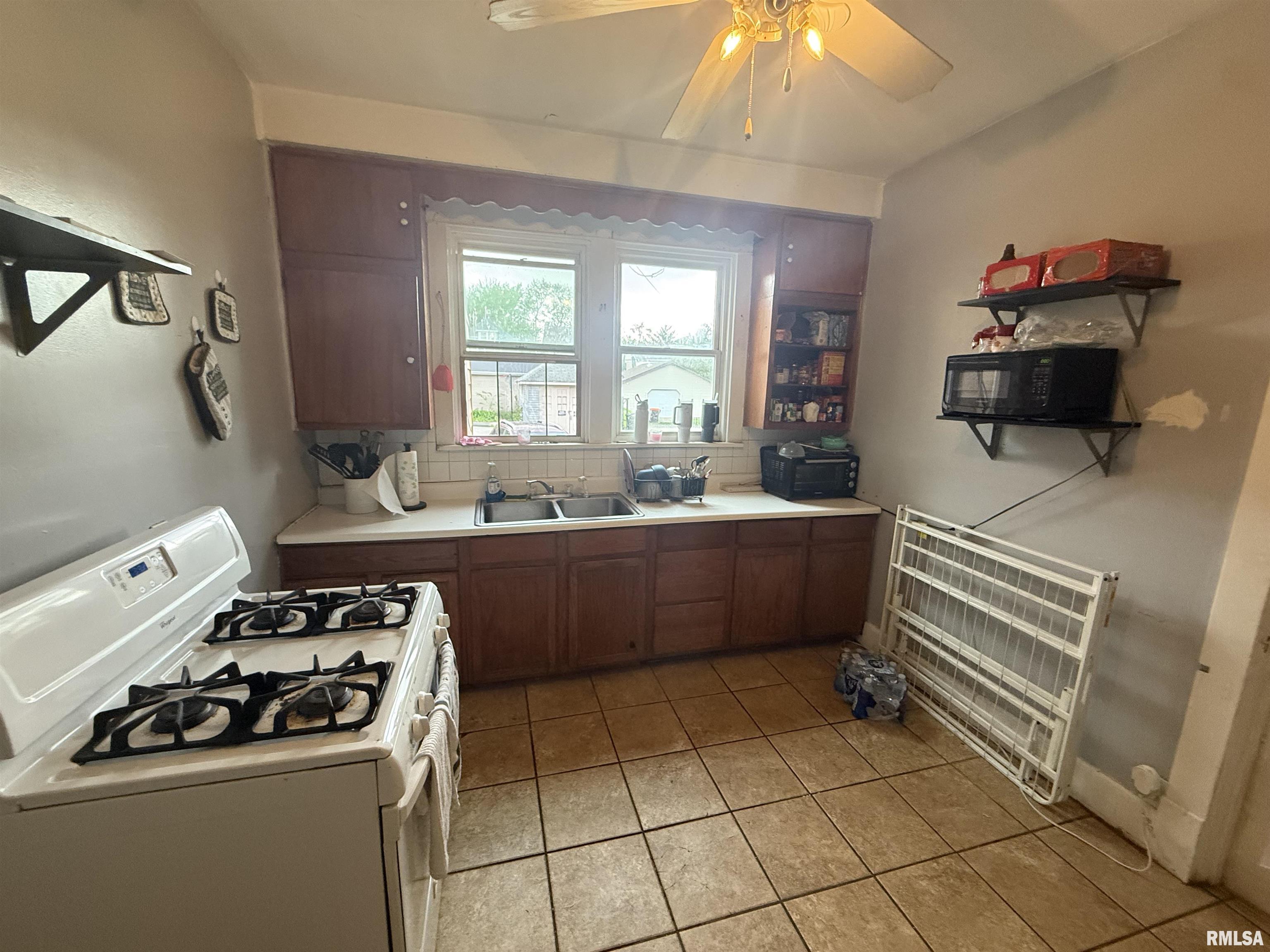 1027 N University Street, Peoria, Illinois image 10