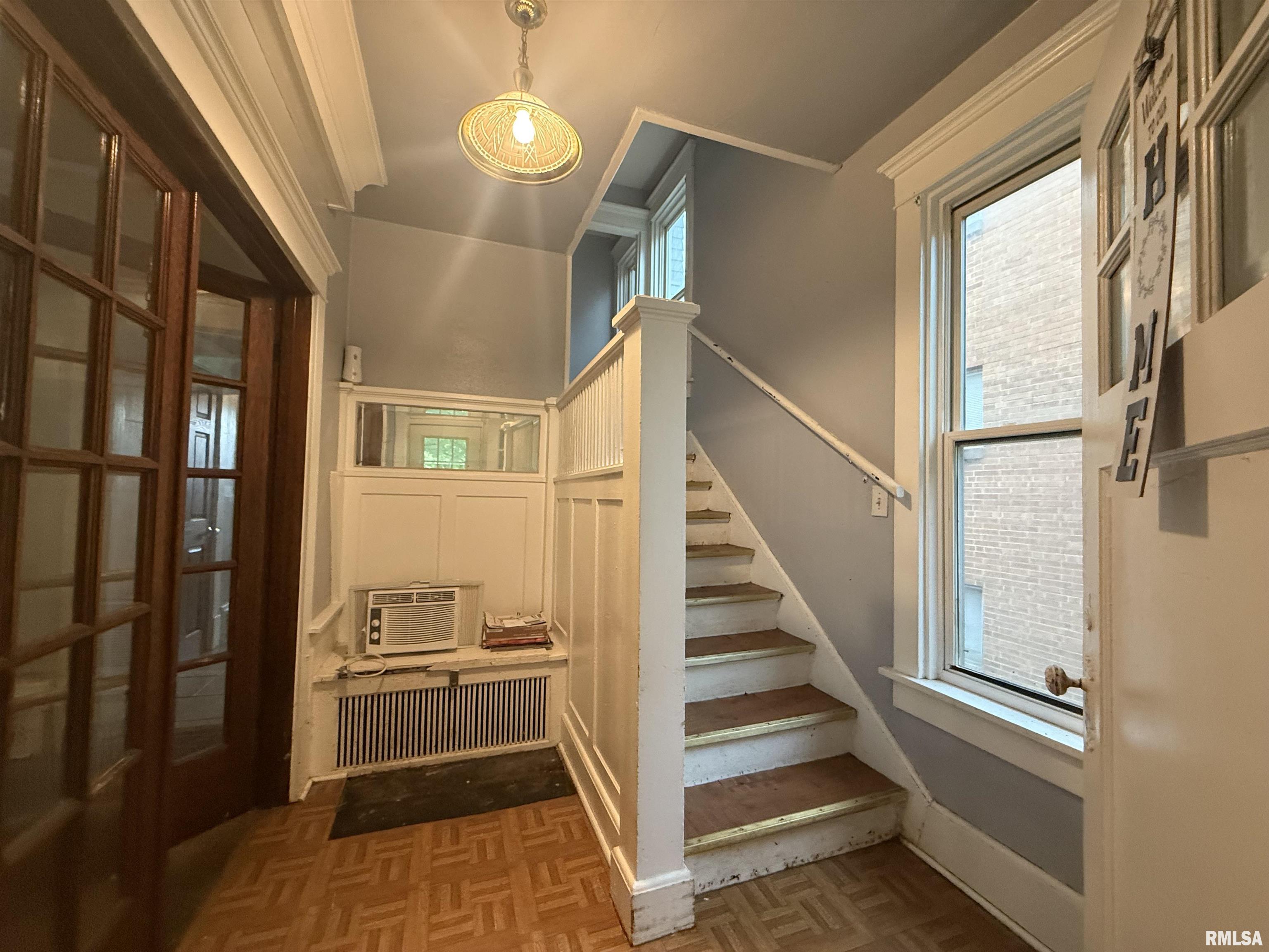 1027 N University Street, Peoria, Illinois image 3