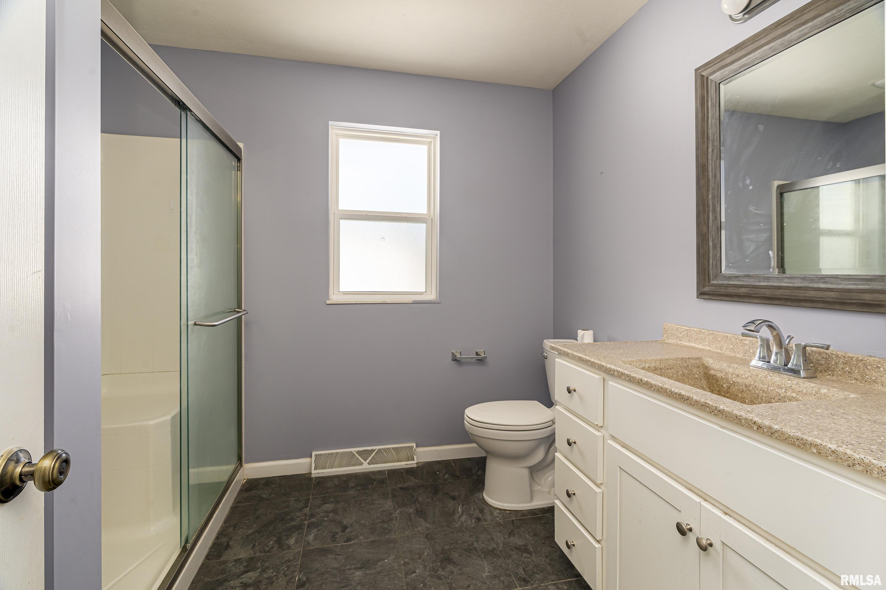 920 S 10th Street, Herrin, Illinois image 13