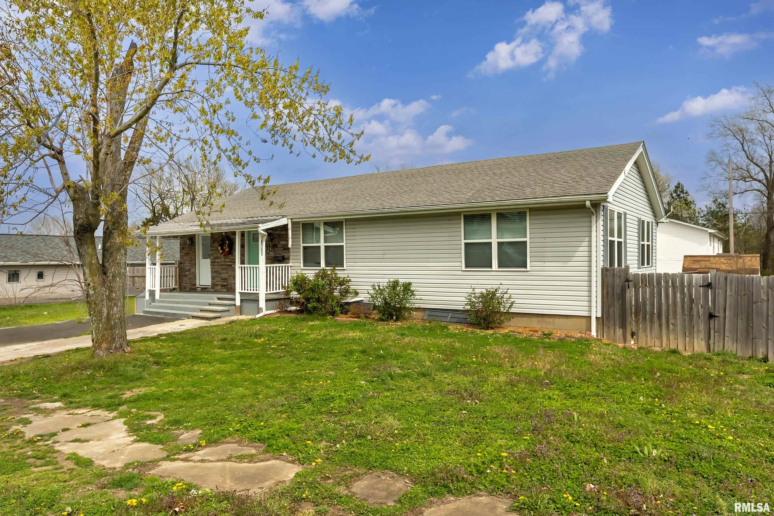 920 S 10th Street, Herrin, Illinois image 2