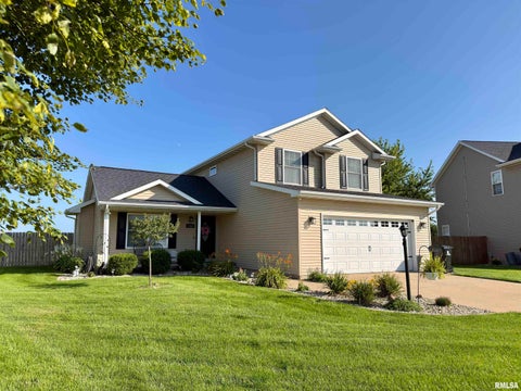 Homes For Sale - 1400 Jadens Way<br/> Washington, IL 61571