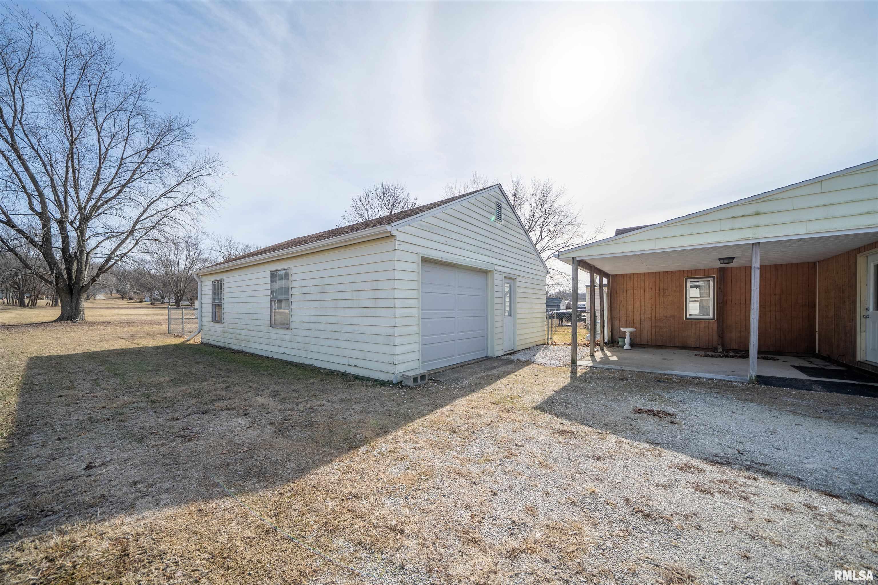 124 S Roosevelt Street, Pekin, Illinois image 36