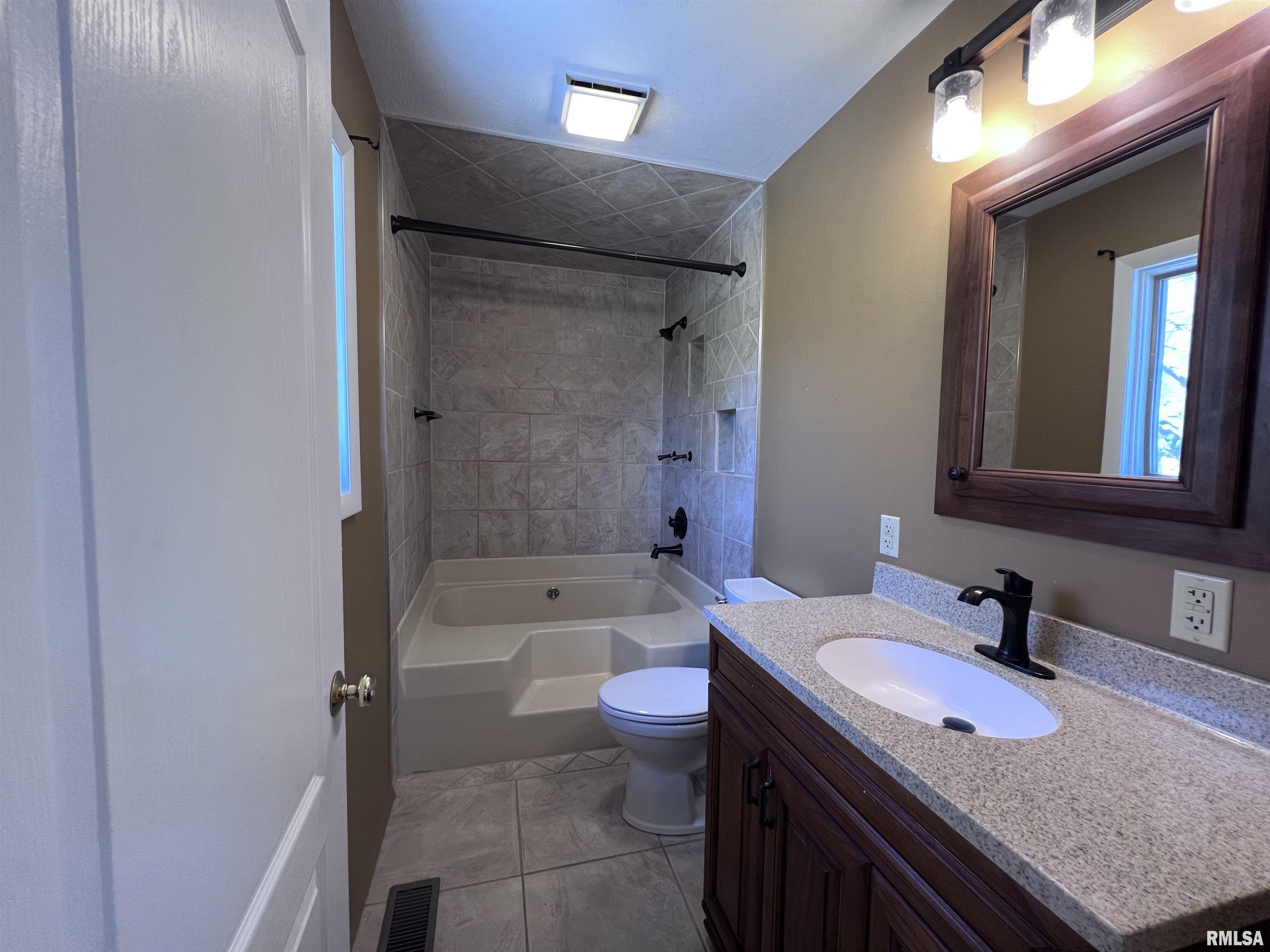 21 Cedar Crest Lane, Makanda, Illinois image 10