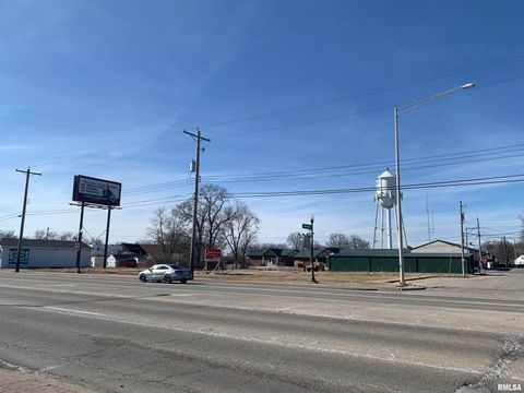 Vacant Land For Sale - 117-121 N Main Street<br/> Creve Coeur, IL 61610