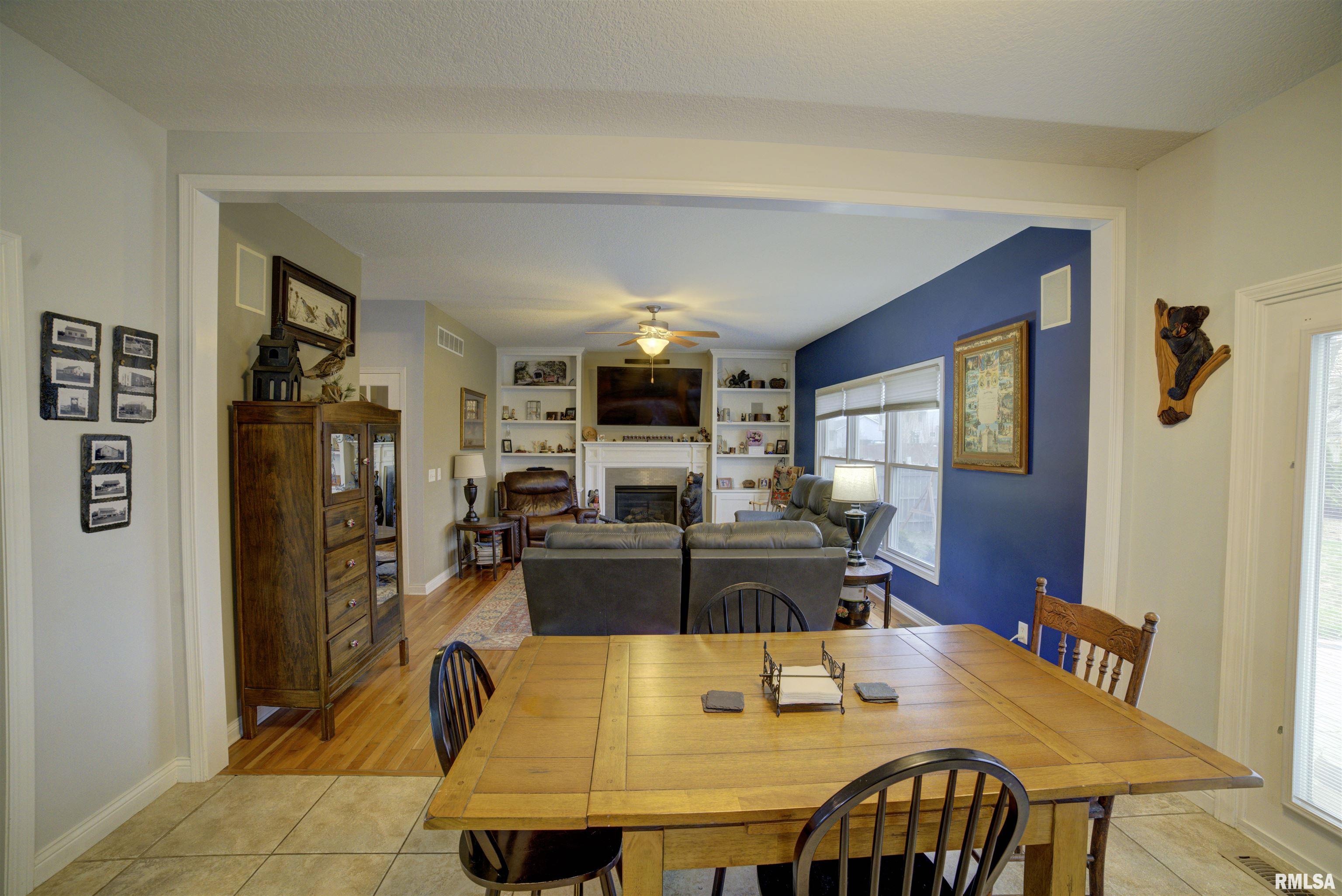 2735 Julie Lane Court, Davenport, Iowa image 17