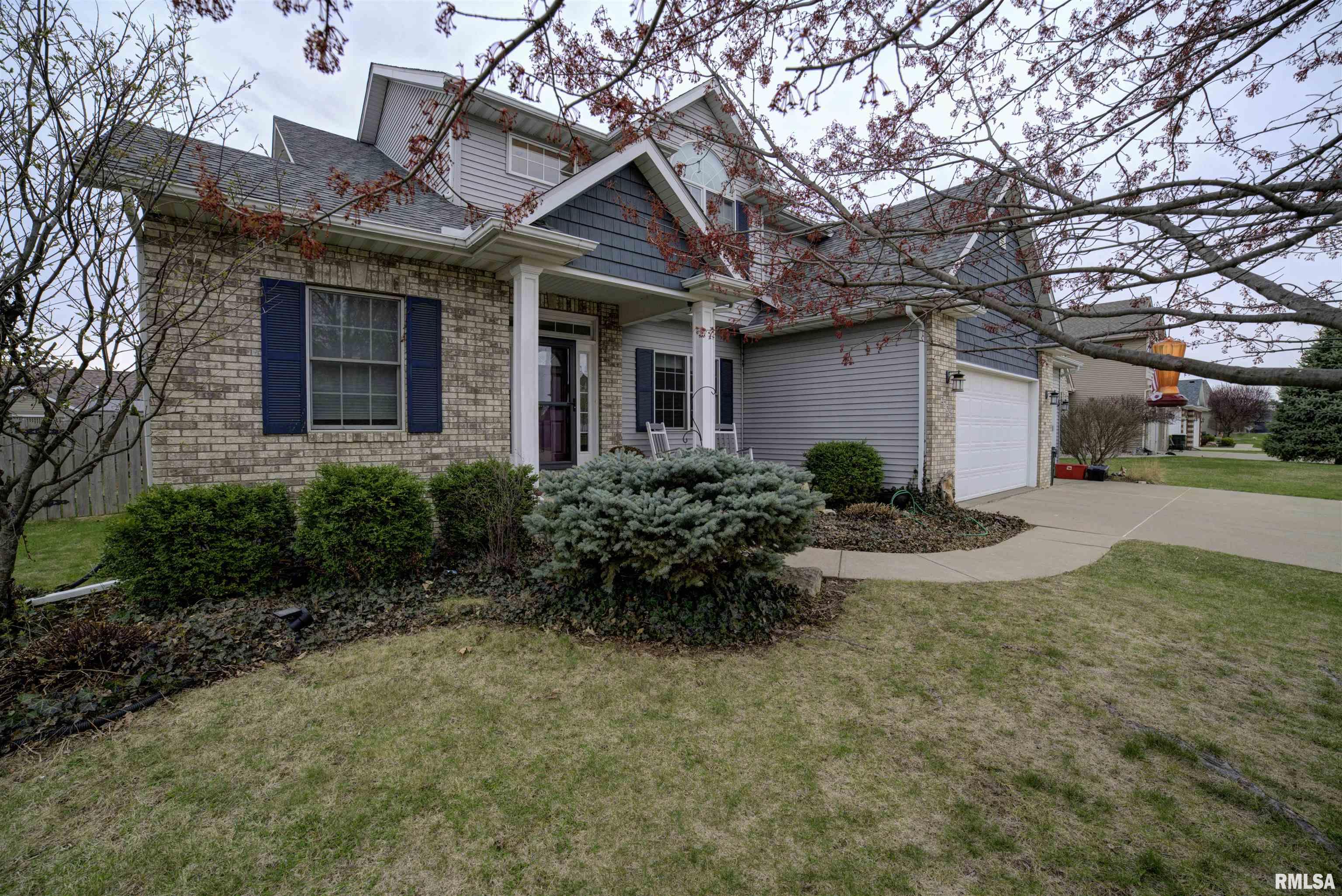 2735 Julie Lane Court, Davenport, Iowa image 3