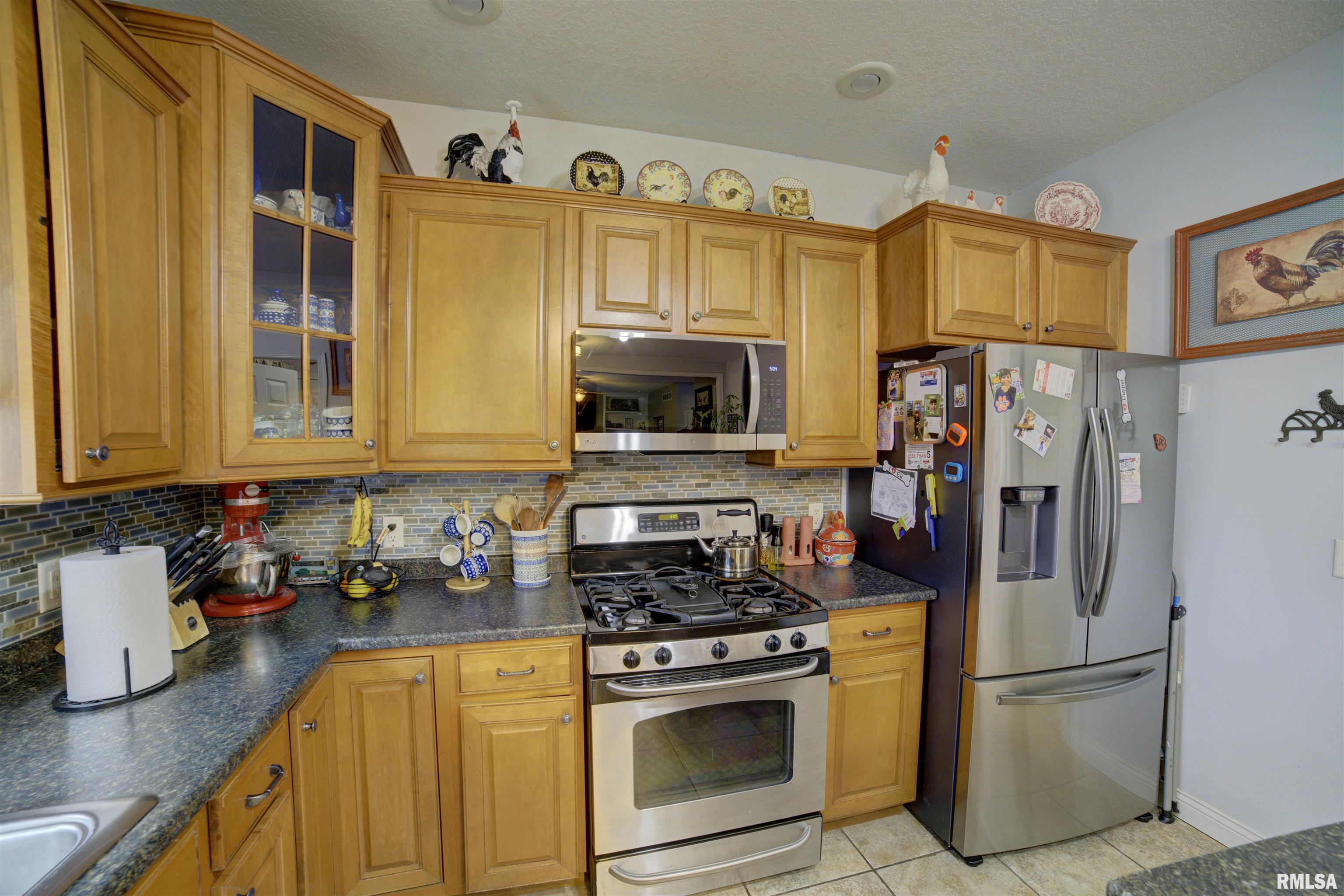 2735 Julie Lane Court, Davenport, Iowa image 21