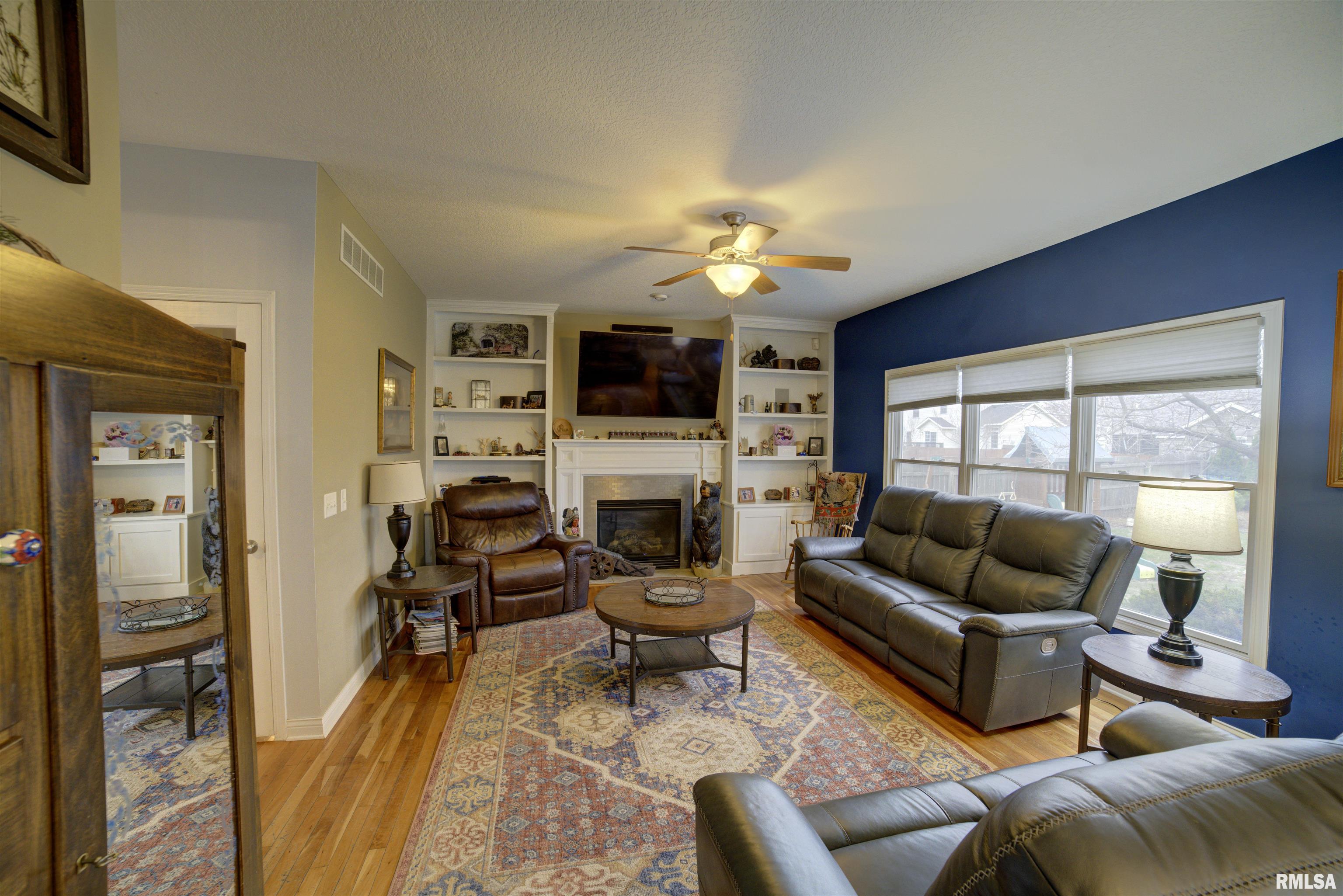 2735 Julie Lane Court, Davenport, Iowa image 16