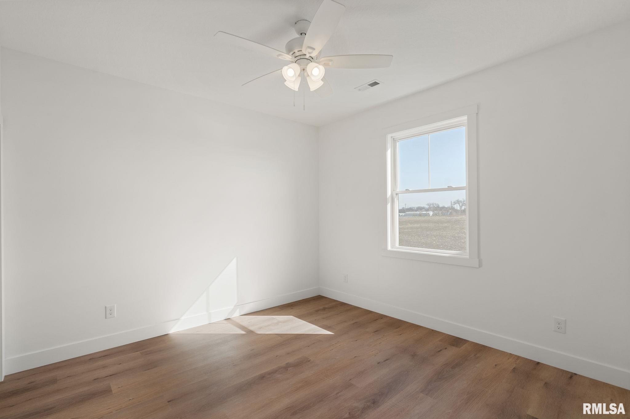 6606 Pelican Street, Bettendorf, Iowa image 35