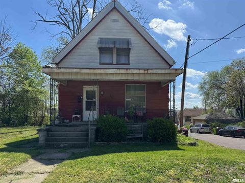 Photo of 3300 NE MADISON Avenue, Peoria, IL 61603 (MLS # PA1265904)