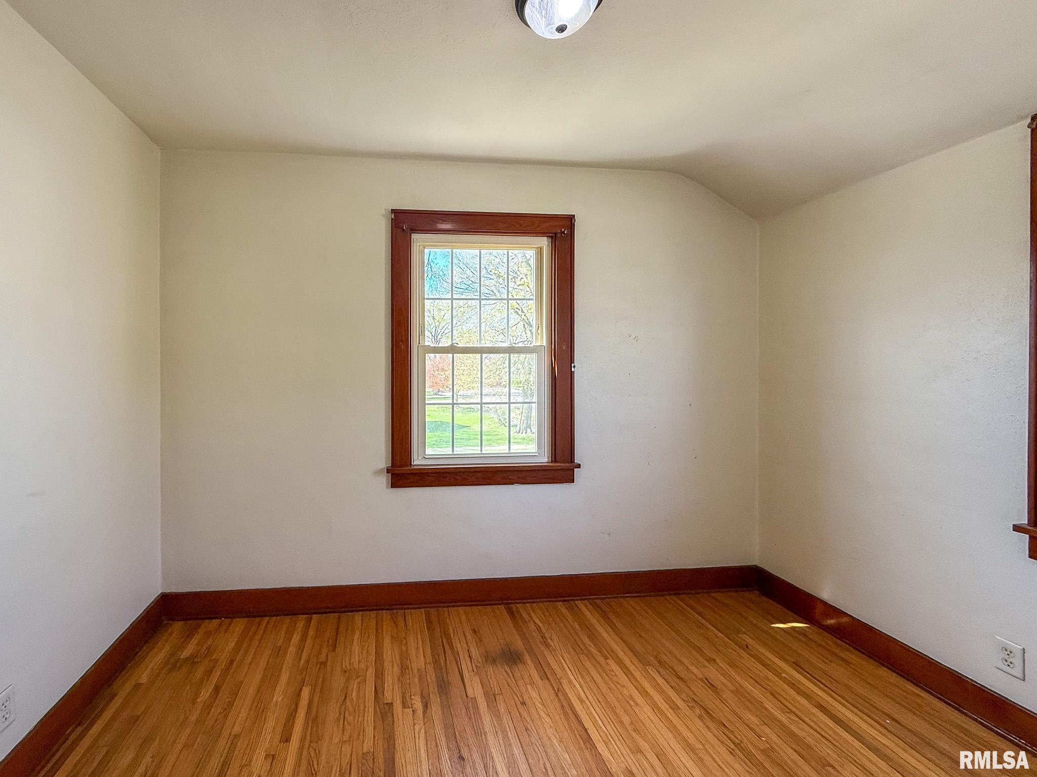 623 W Beech Street, Chillicothe, Illinois image 21