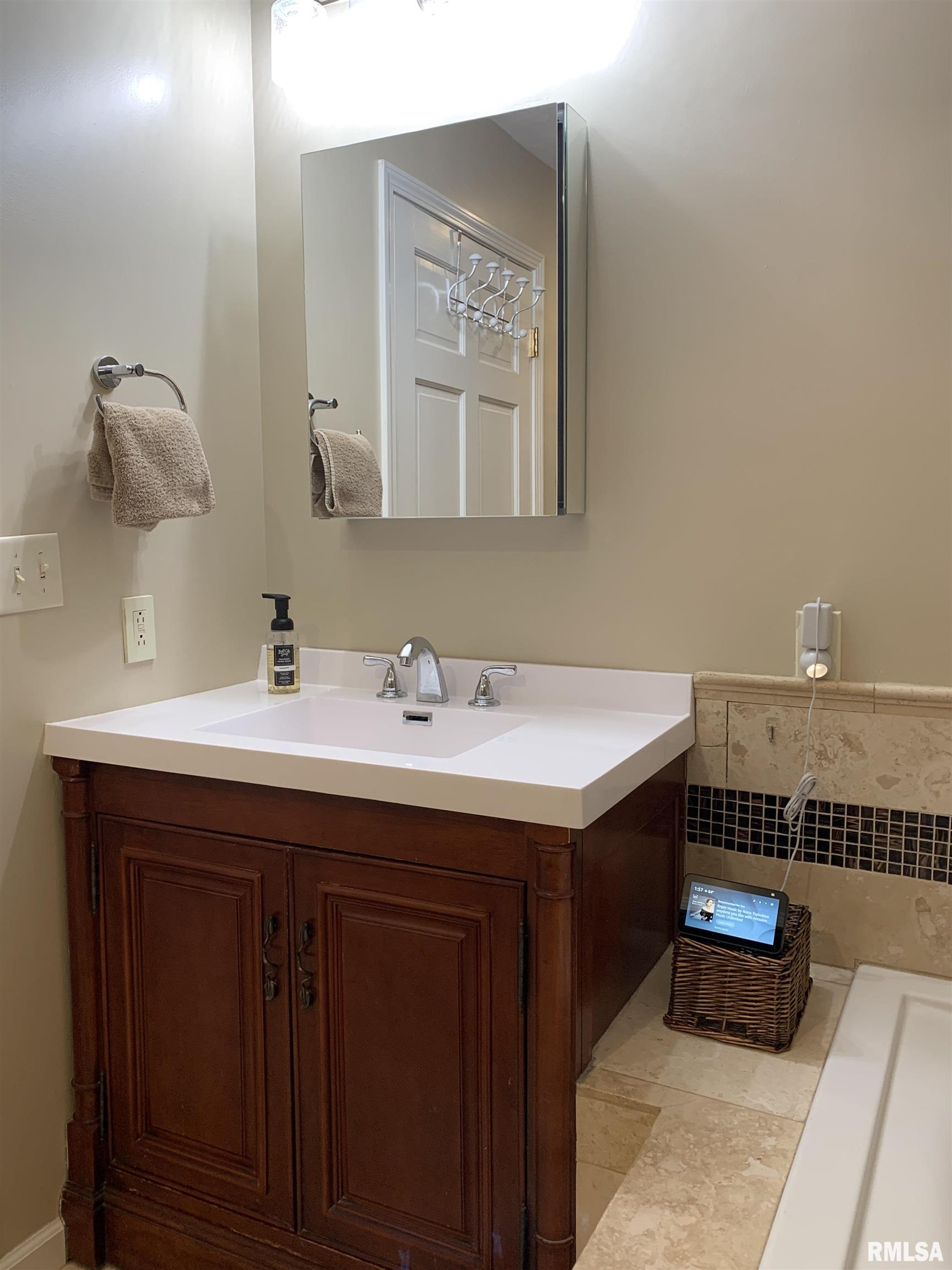 208 Spring Bay Drive, Jacksonville, Illinois image 45