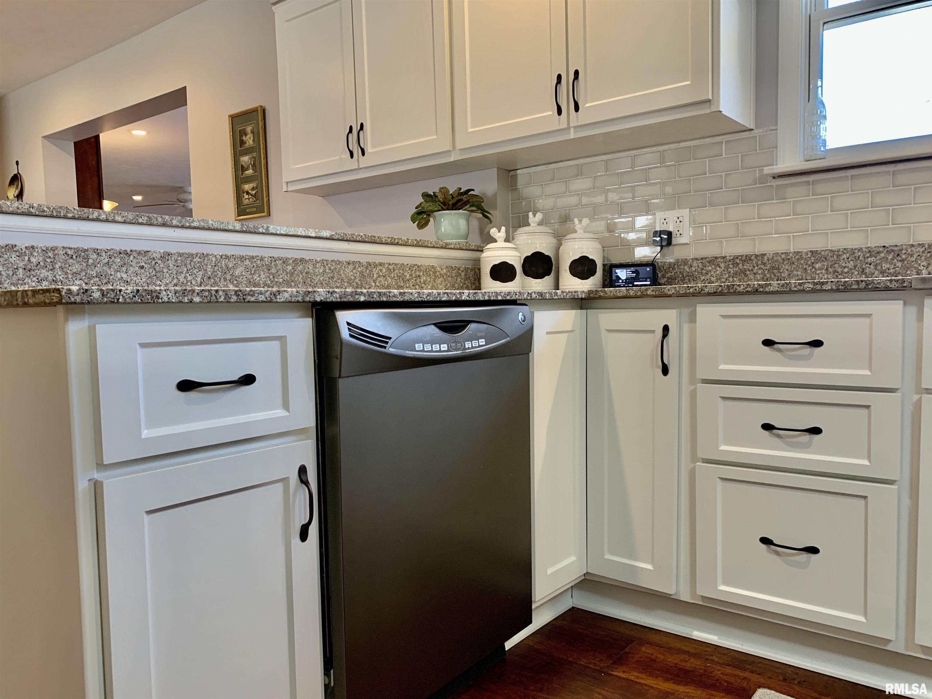208 Spring Bay Drive, Jacksonville, Illinois image 19