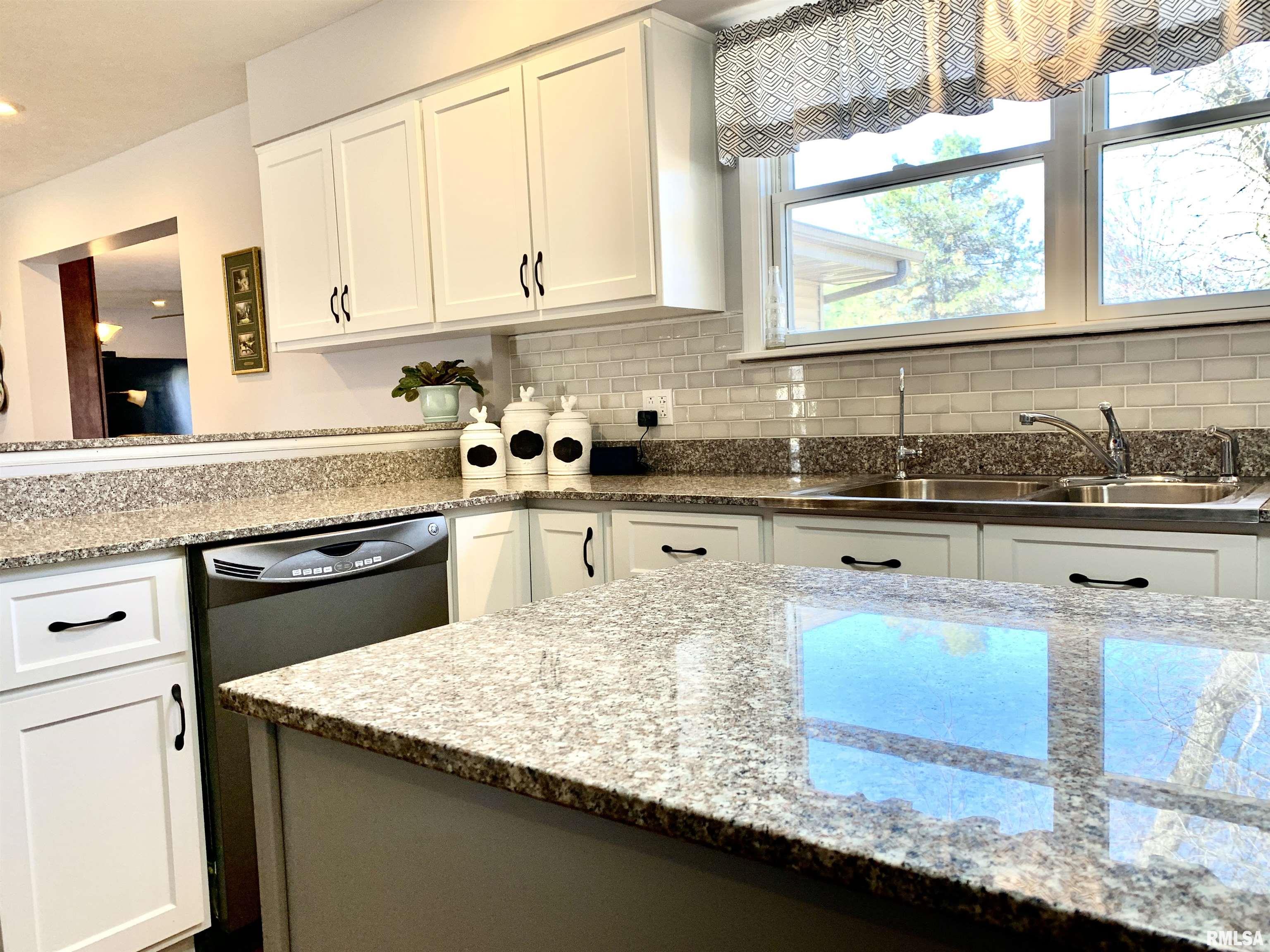 208 Spring Bay Drive, Jacksonville, Illinois image 17