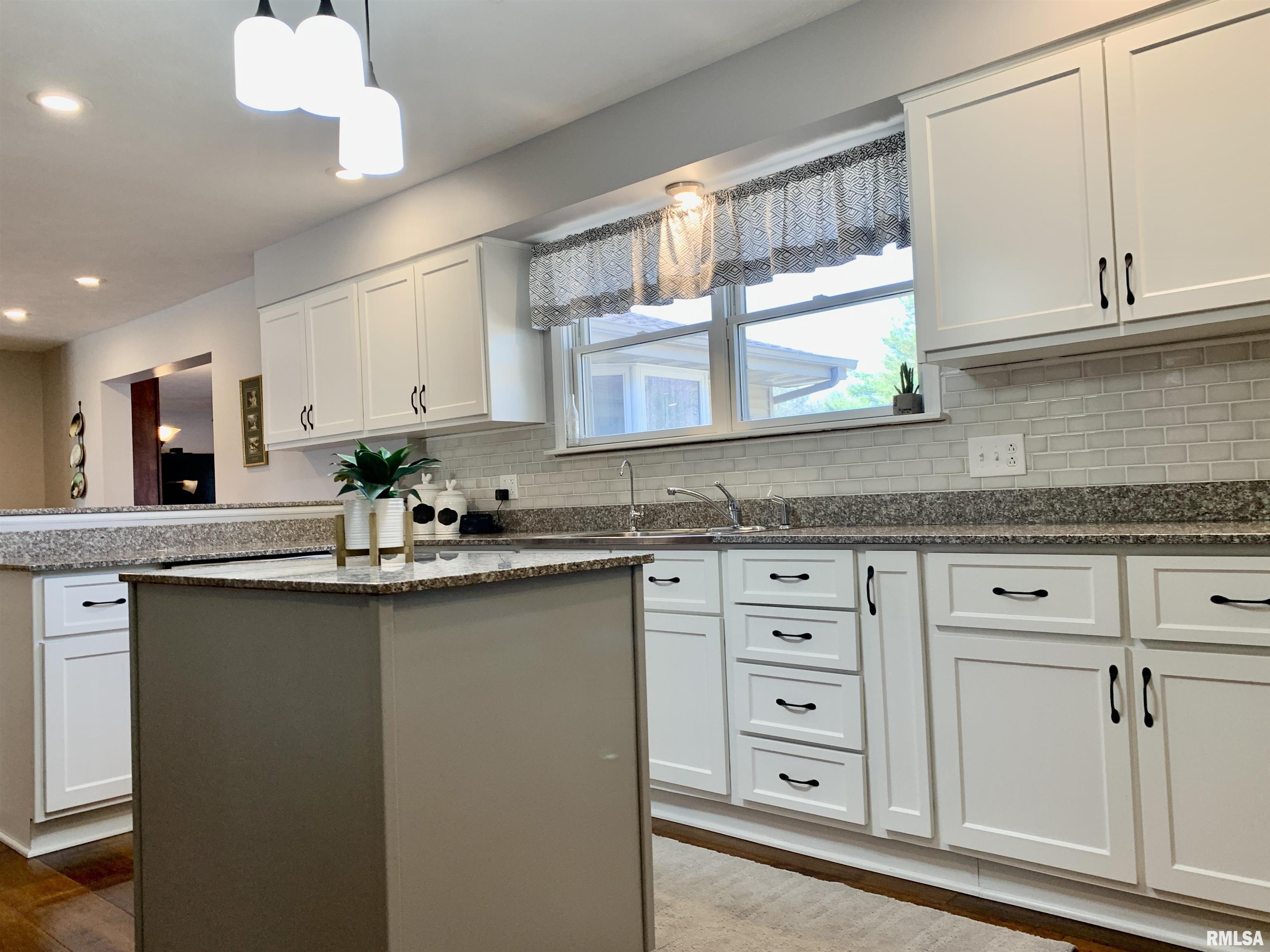 208 Spring Bay Drive, Jacksonville, Illinois image 18