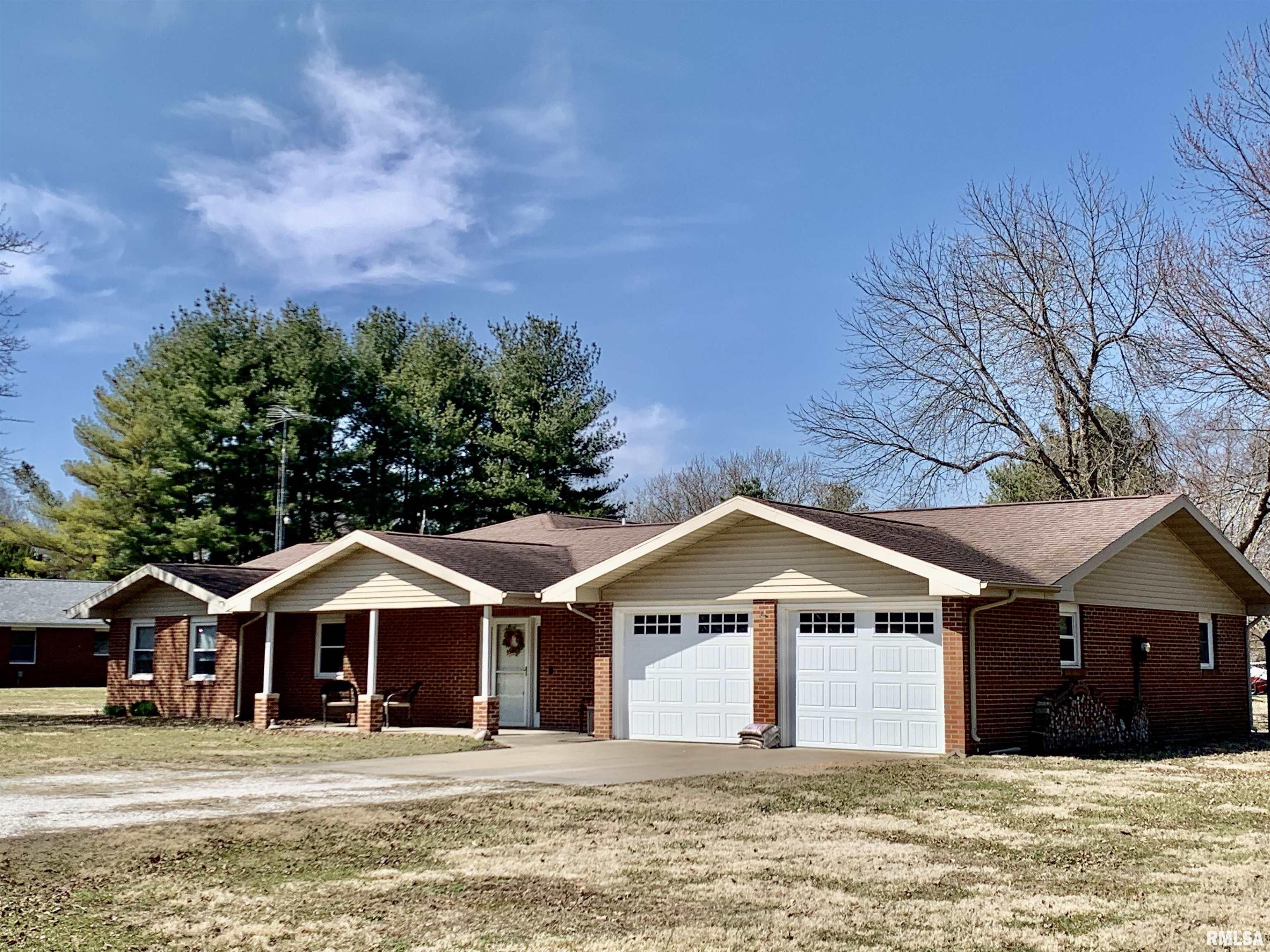 208 Spring Bay Drive, Jacksonville, Illinois image 1