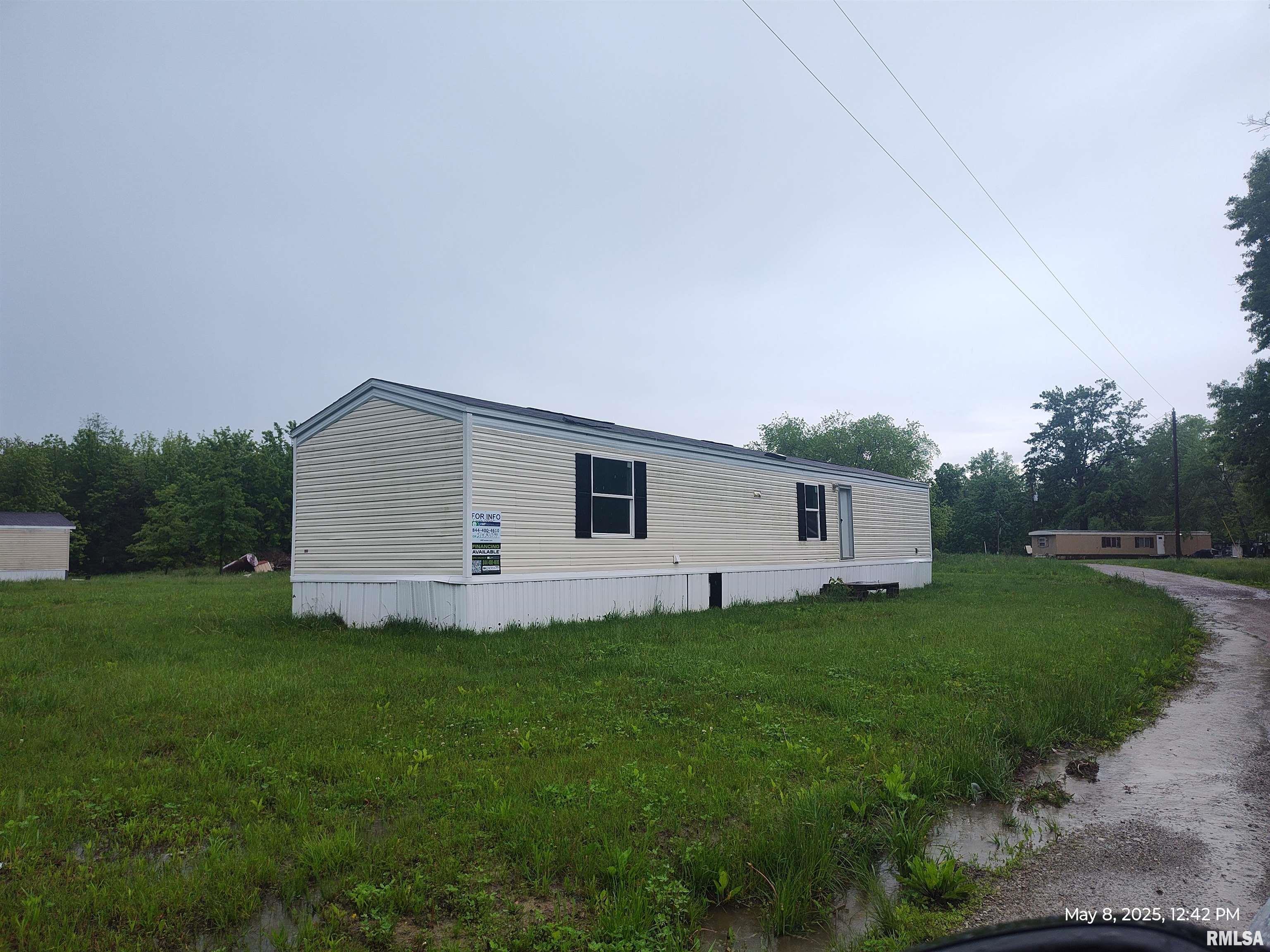2709 Queens Avenue, Odin, Illinois image 4