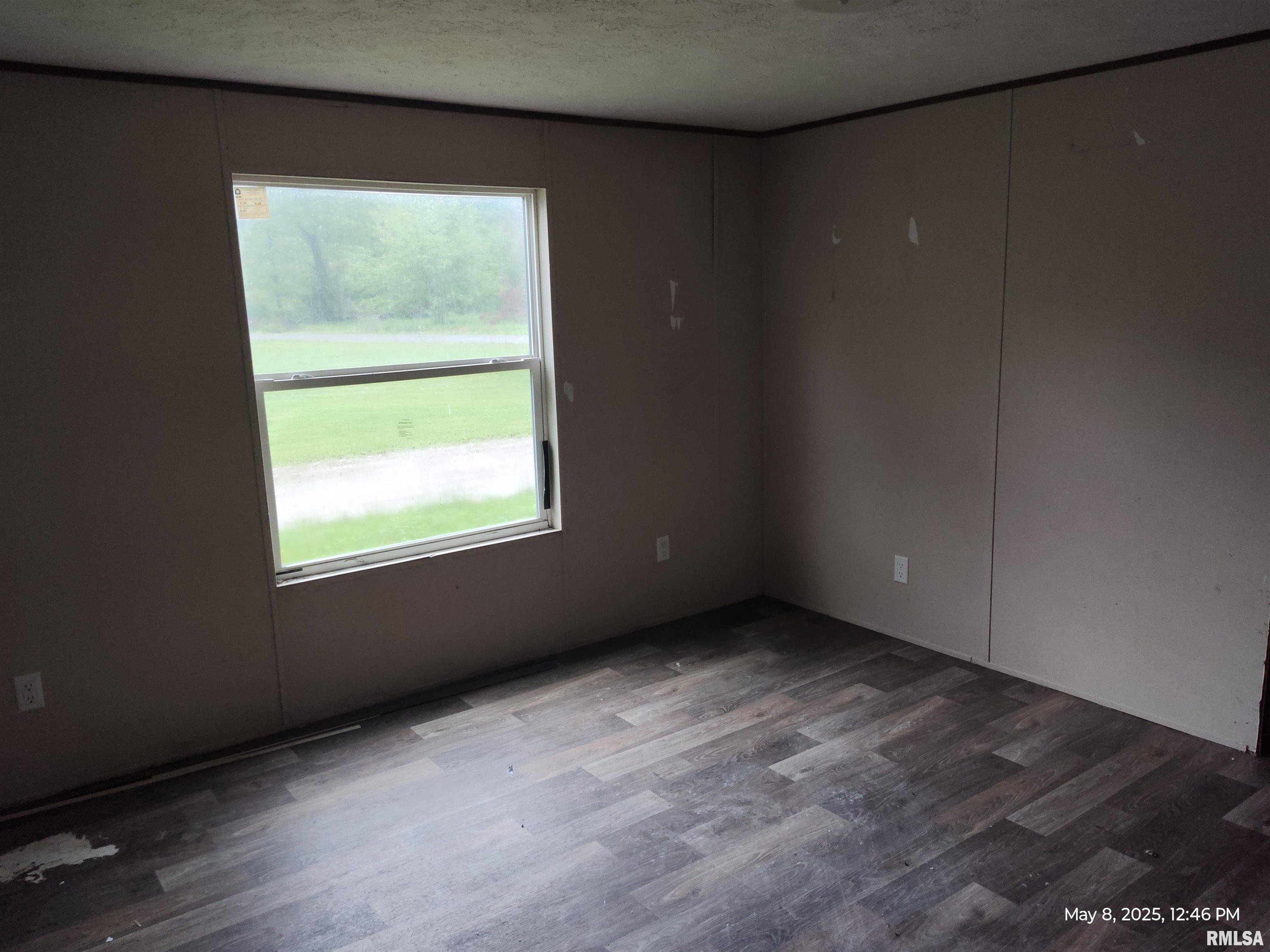 2709 Queens Avenue, Odin, Illinois image 6