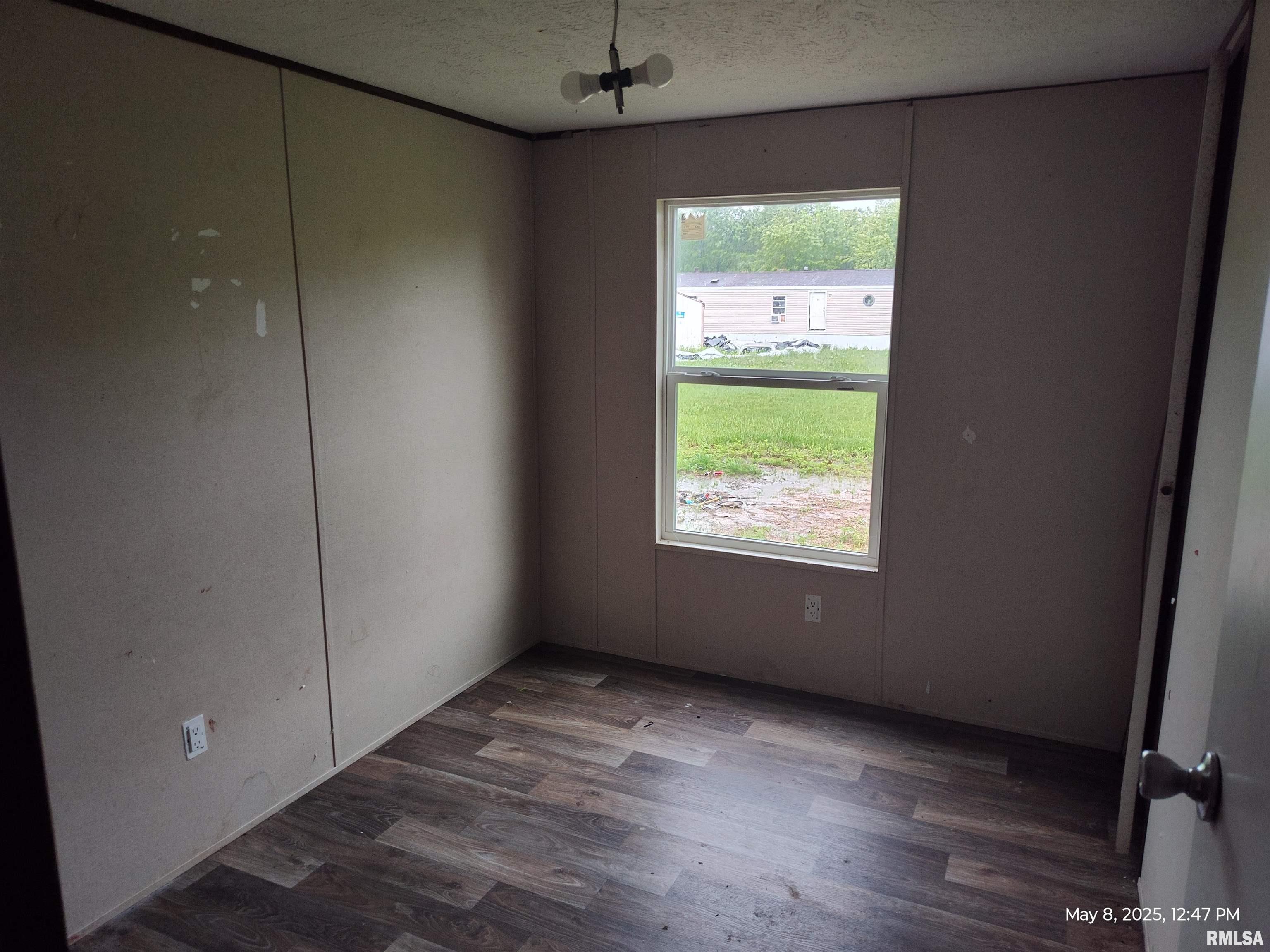 2709 Queens Avenue, Odin, Illinois image 9
