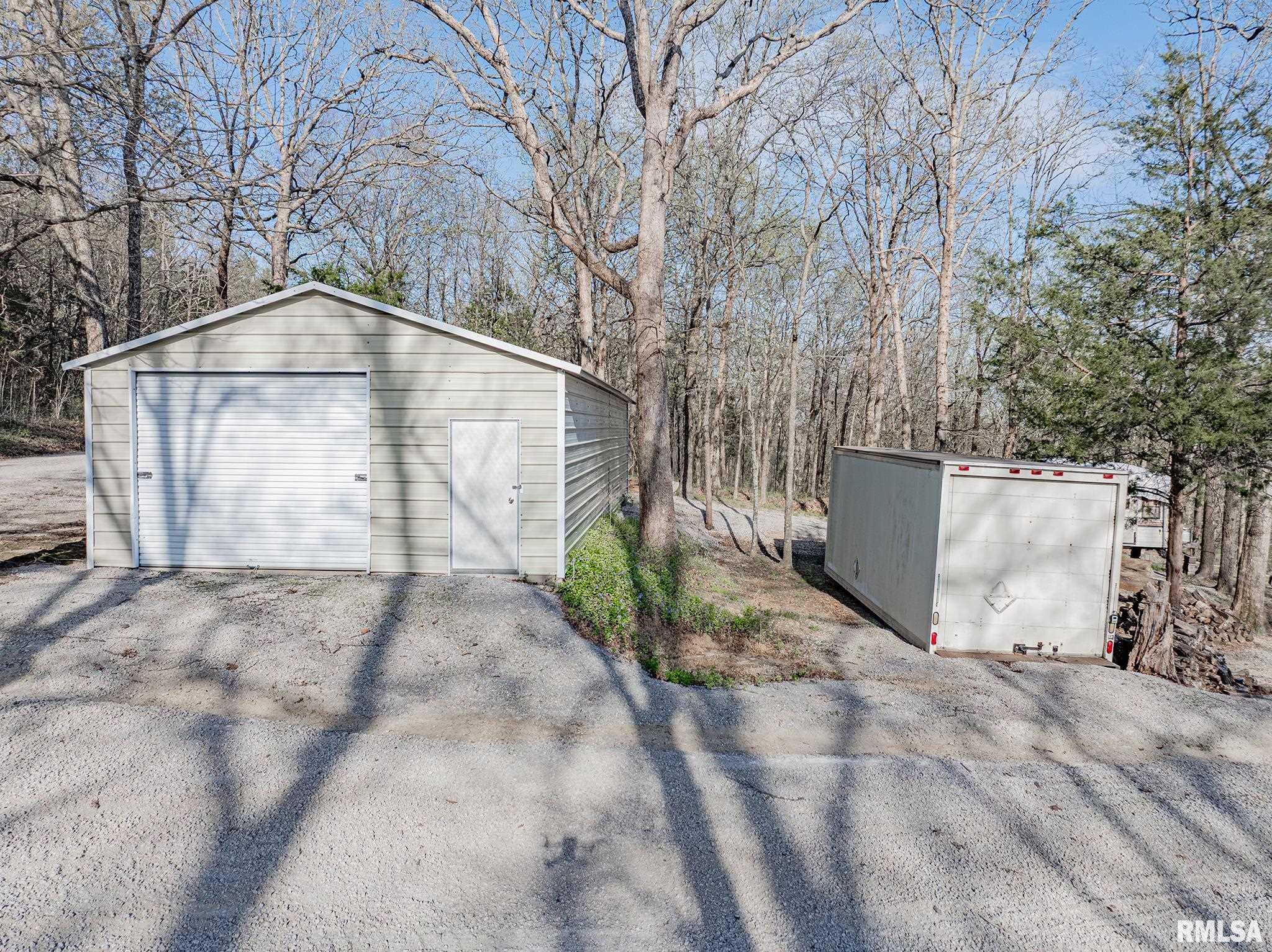 565 Dutton Chapel Road, Golconda, Illinois image 6