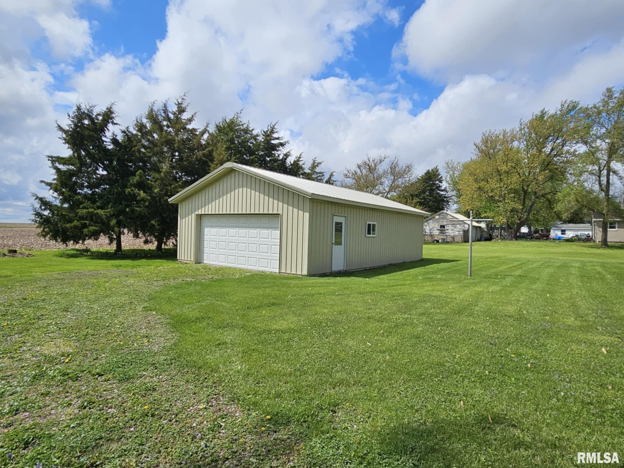 703 S Walnut Street, Delavan, Illinois image 24
