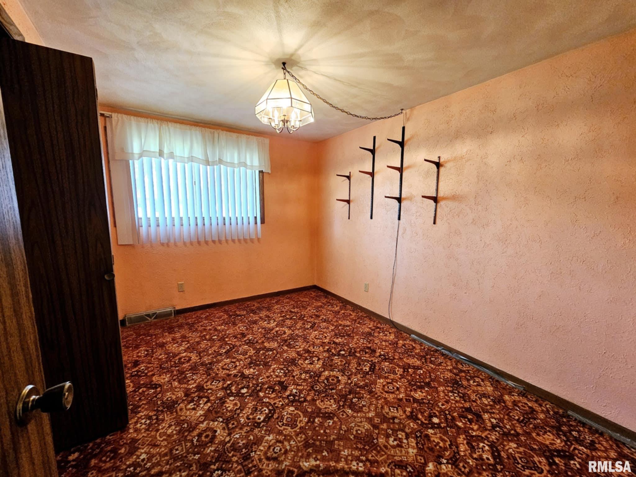 703 S Walnut Street, Delavan, Illinois image 16