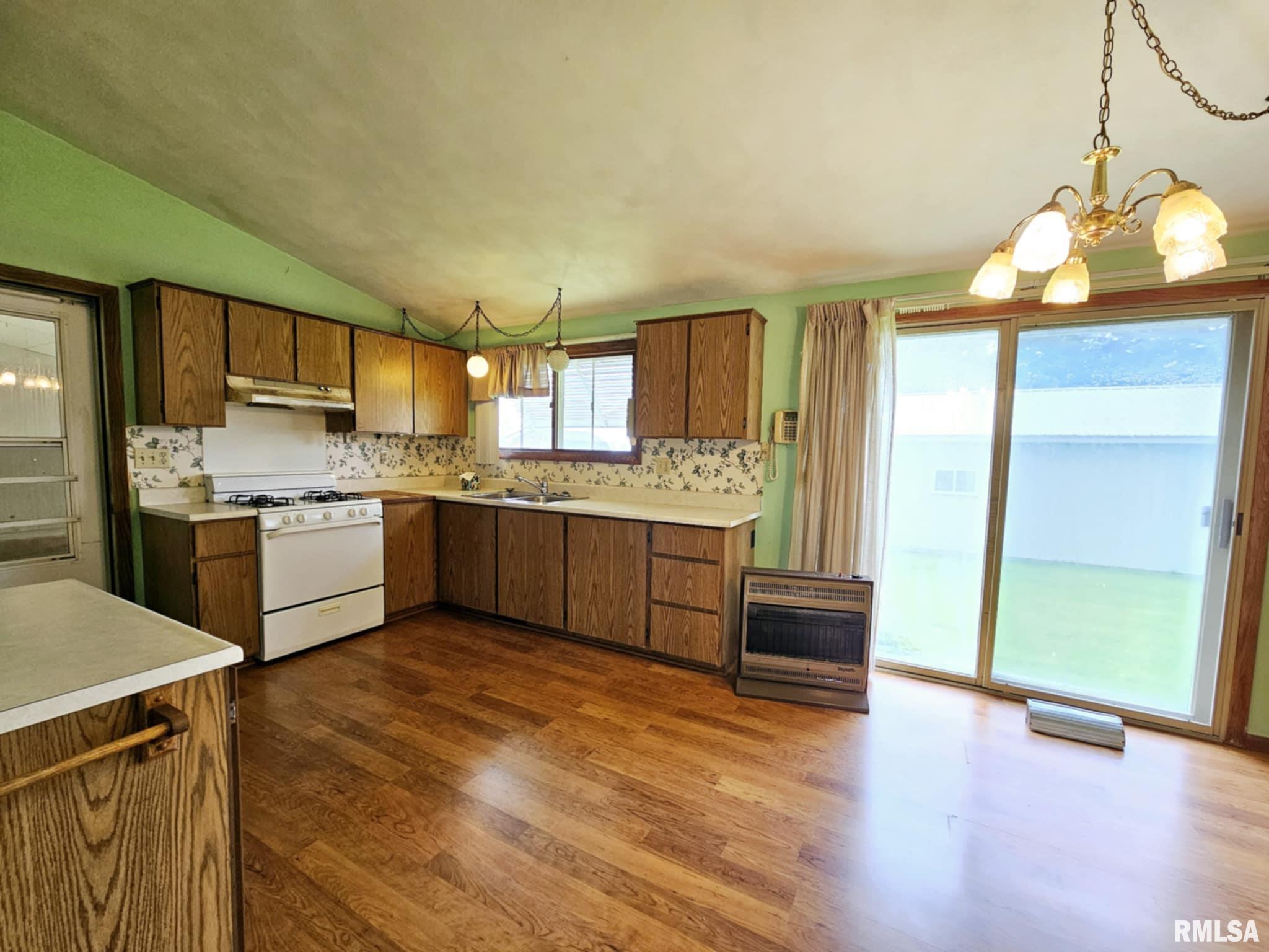 703 S Walnut Street, Delavan, Illinois image 8