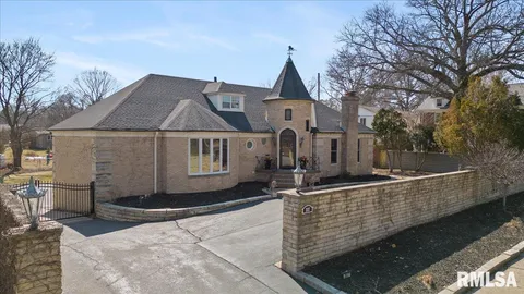 3117 E Locust Street, Davenport, IA 52803 - MLS#: QC4259888