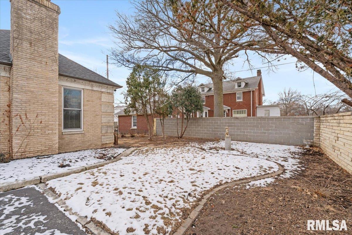 3117 E Locust Street, Davenport, Iowa image 9