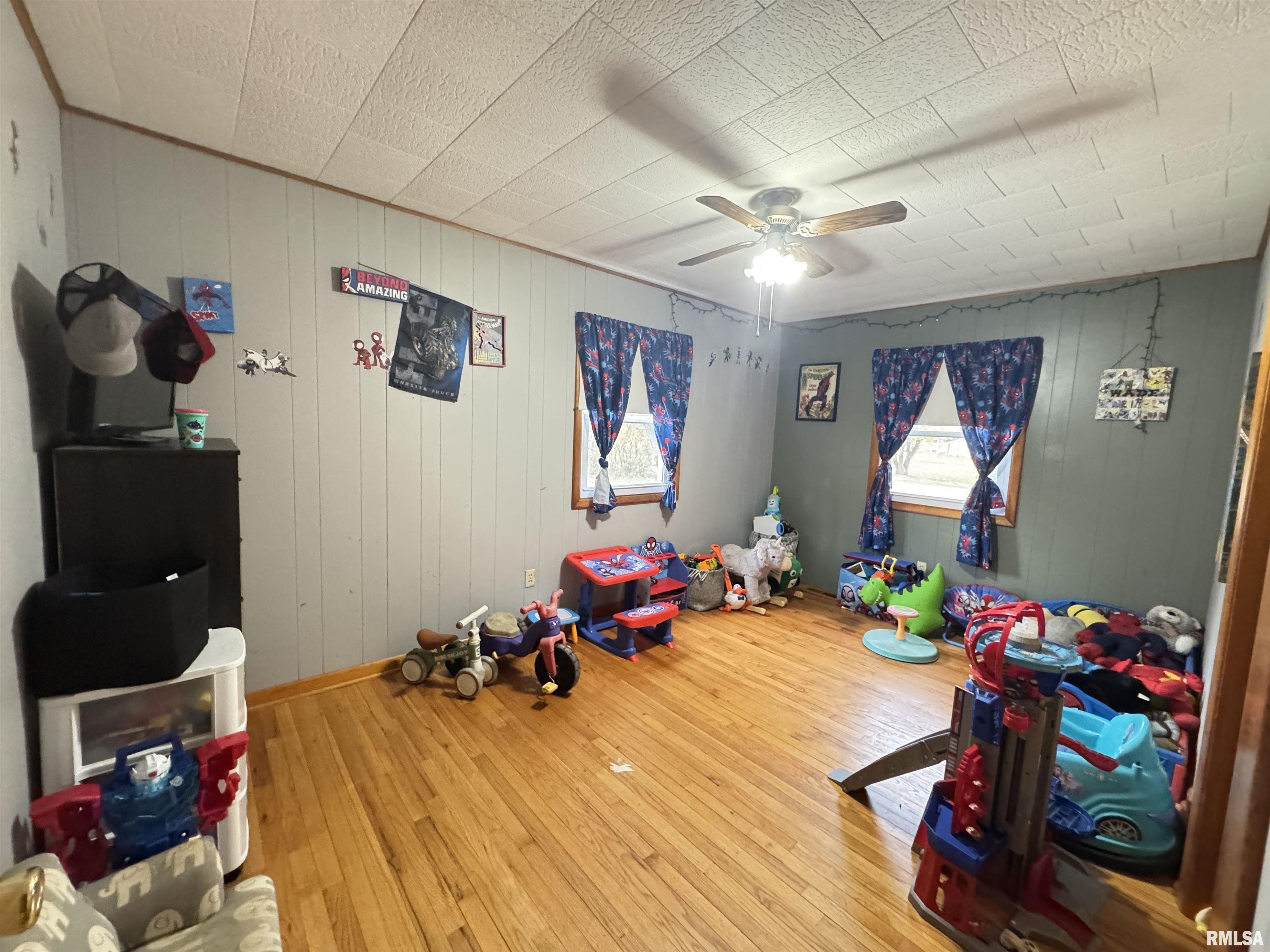 504 Ravenscroft Avenue, Versailles, Illinois image 7