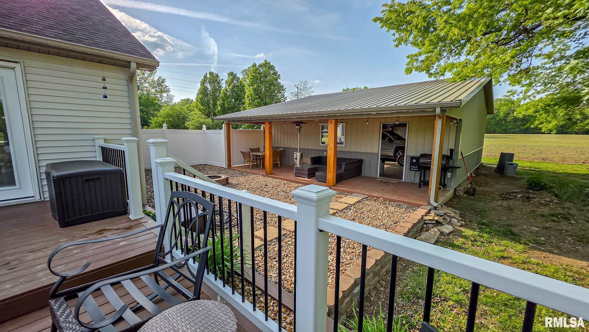 11964 Strawberry Road, Carbondale, Illinois image 42