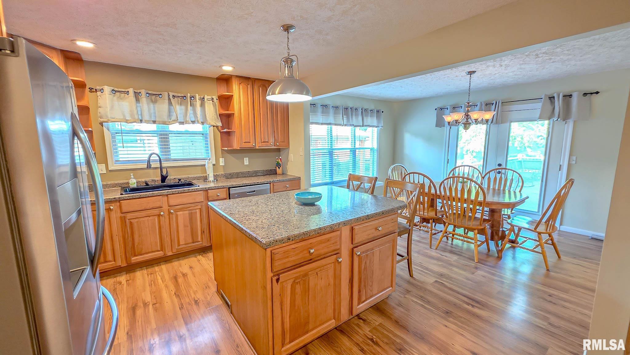 11964 Strawberry Road, Carbondale, Illinois image 7