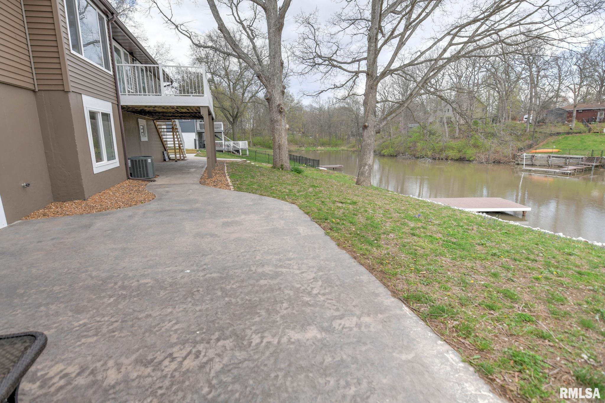 3516 E Lakeshore Drive, Taylorville, Illinois image 33