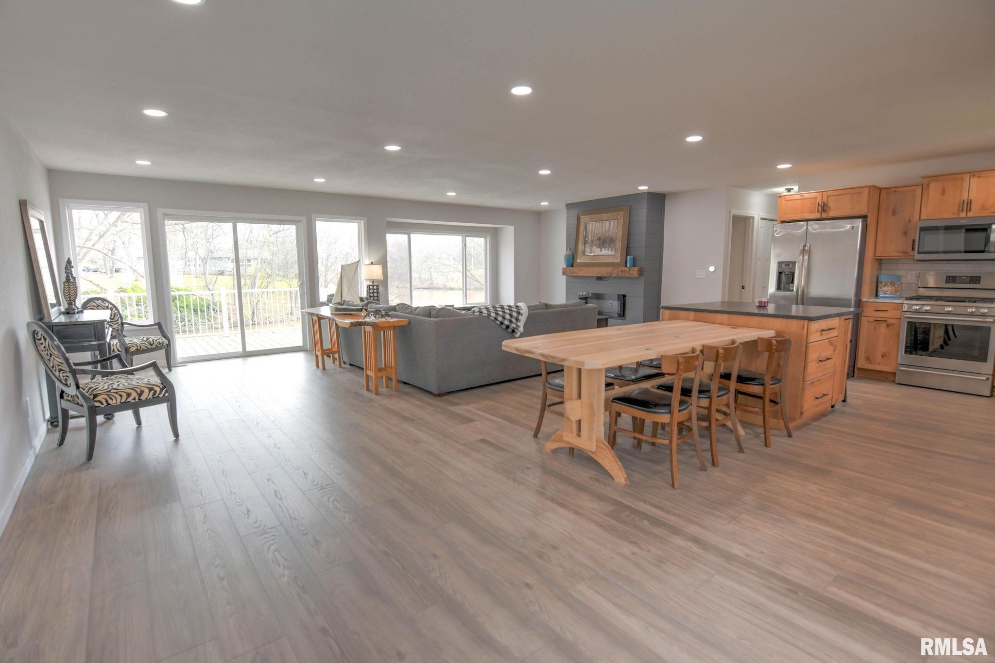 3516 E Lakeshore Drive, Taylorville, Illinois image 35