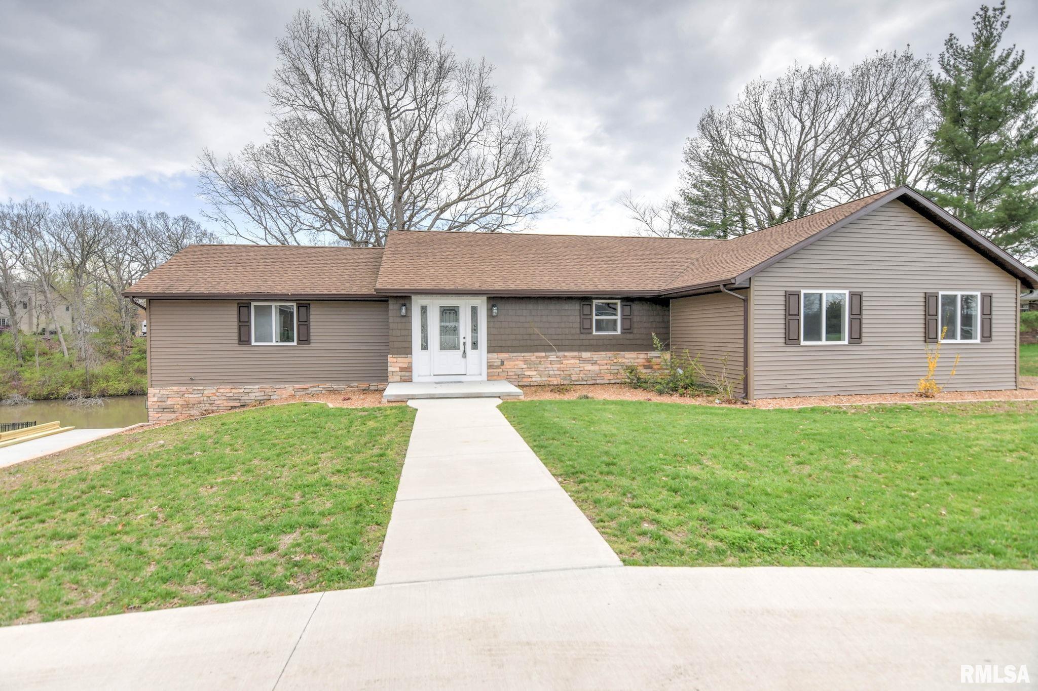 3516 E Lakeshore Drive, Taylorville, Illinois image 12
