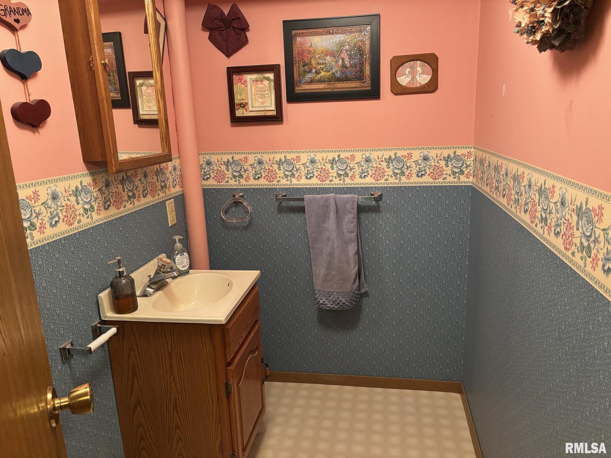 406 School Street, Morrisonville, Illinois image 28