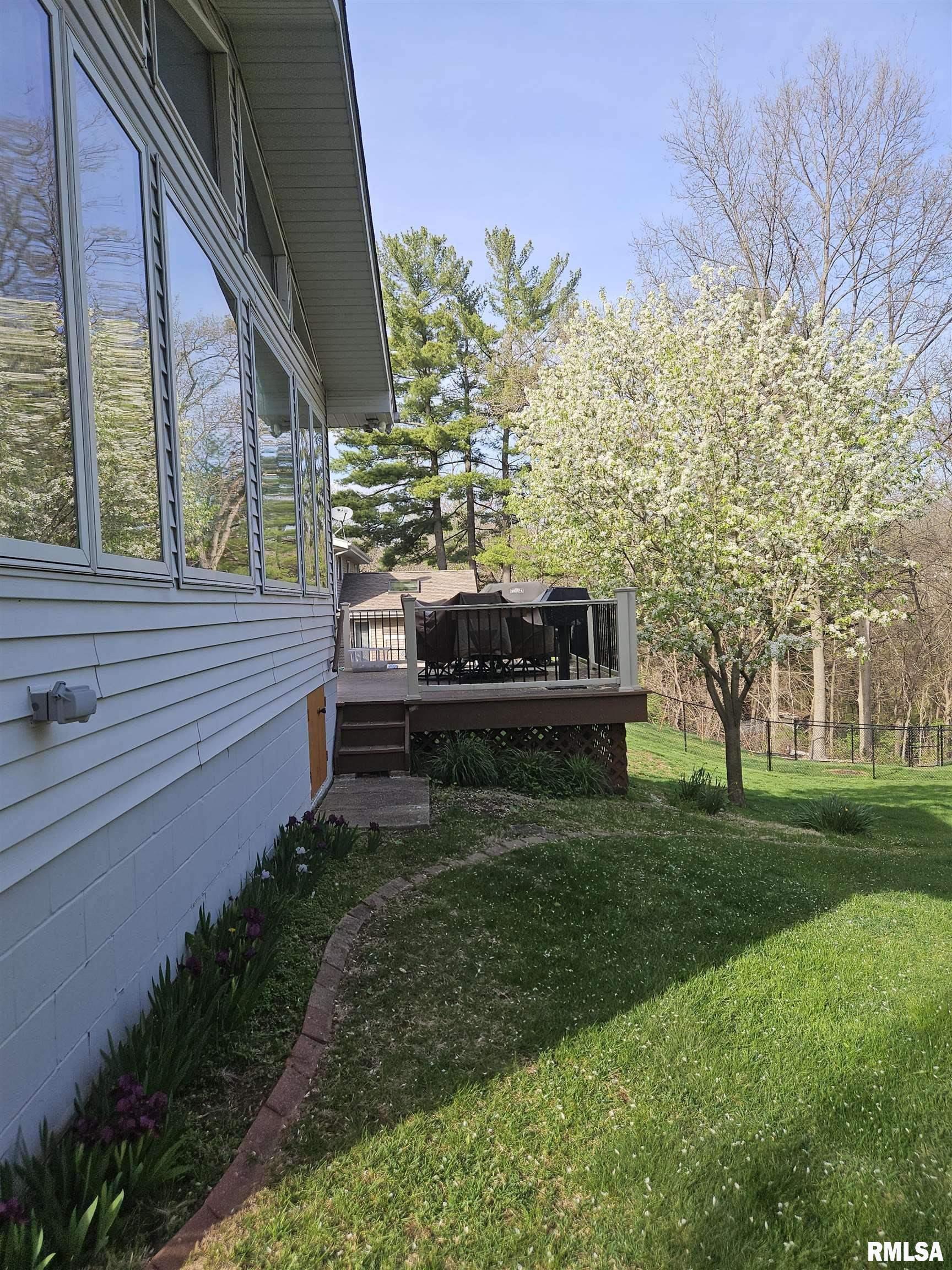 914 32nd Avenue Court, Moline, Illinois image 22