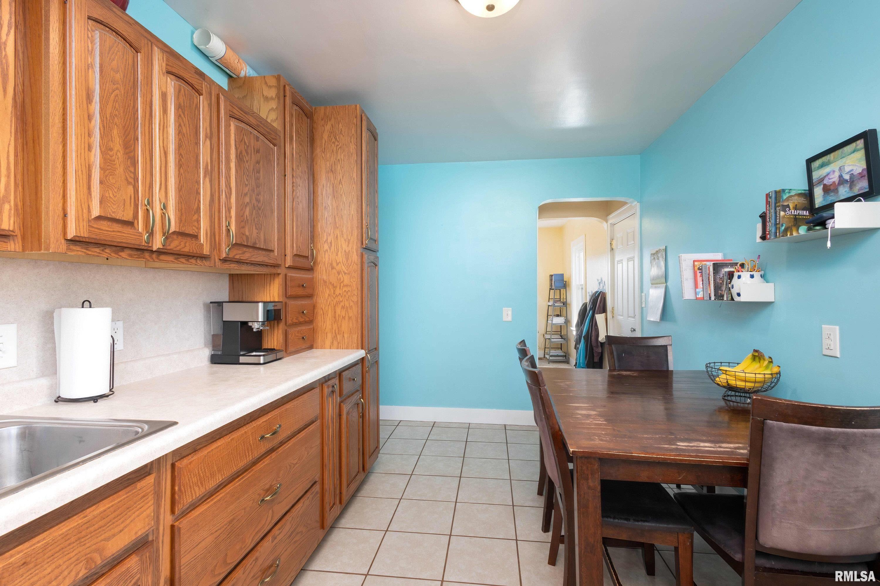 3413 Washington Street, Davenport, Iowa image 11