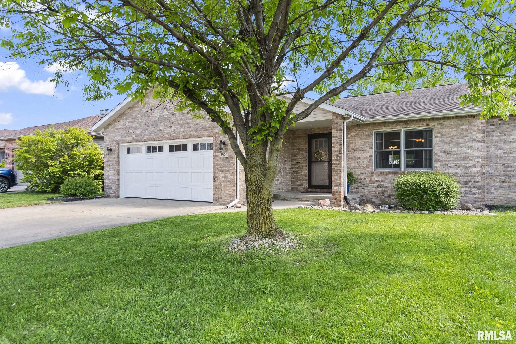 3920 Brandonshire Drive, Springfield, Illinois image 3