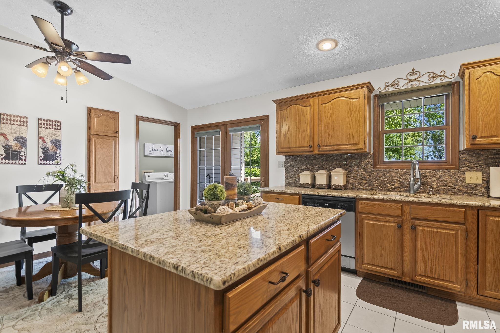 3920 Brandonshire Drive, Springfield, Illinois image 12