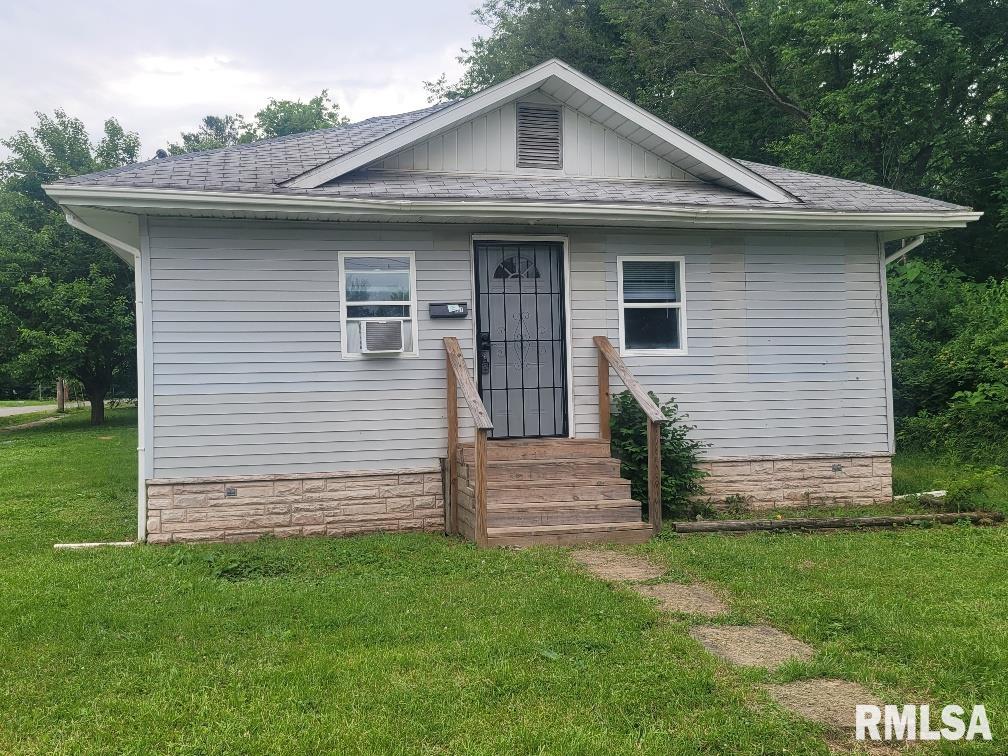301 N Stotlar Street, Benton, Illinois image 3