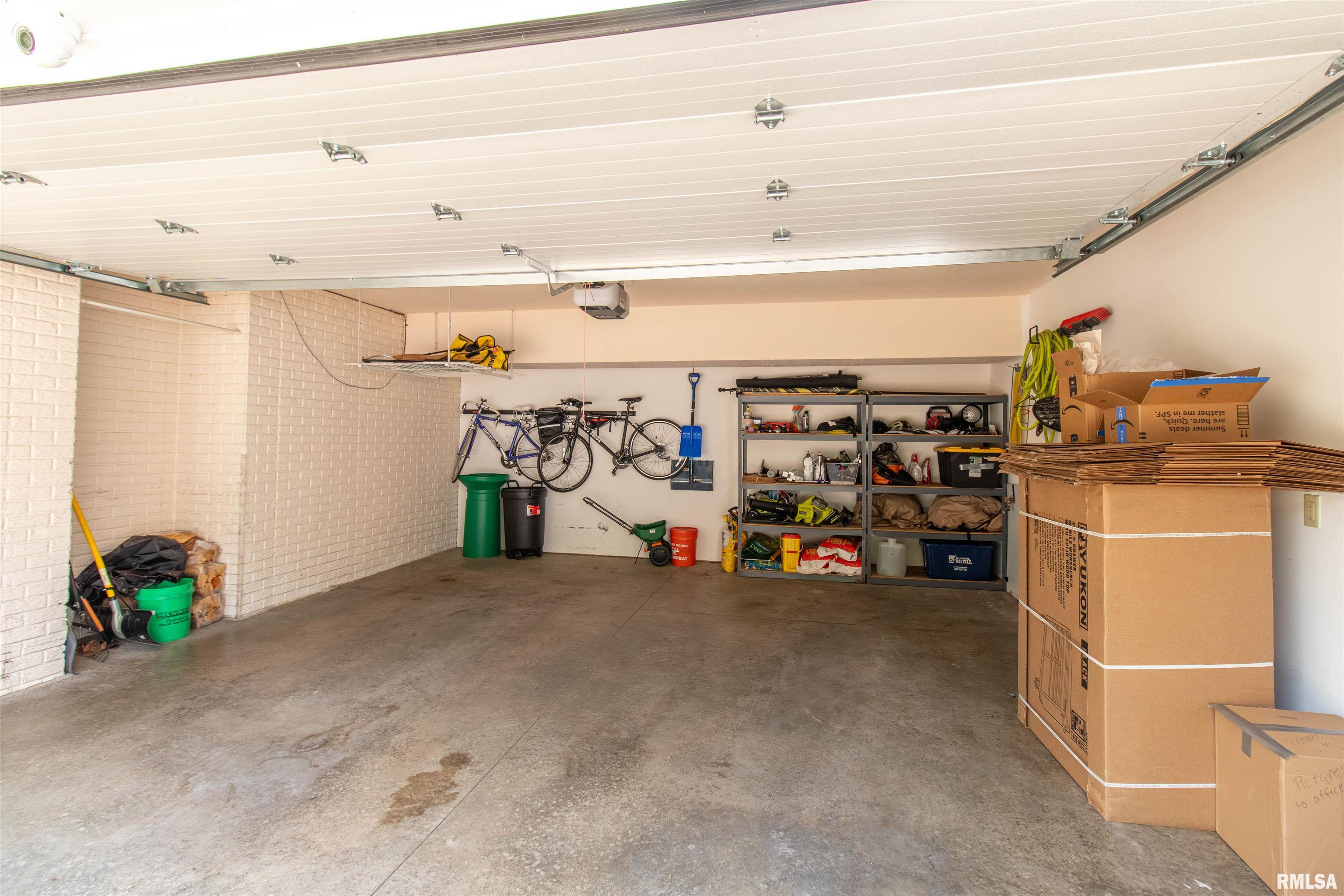 216 Hillcrest Avenue, Davenport, Iowa image 38