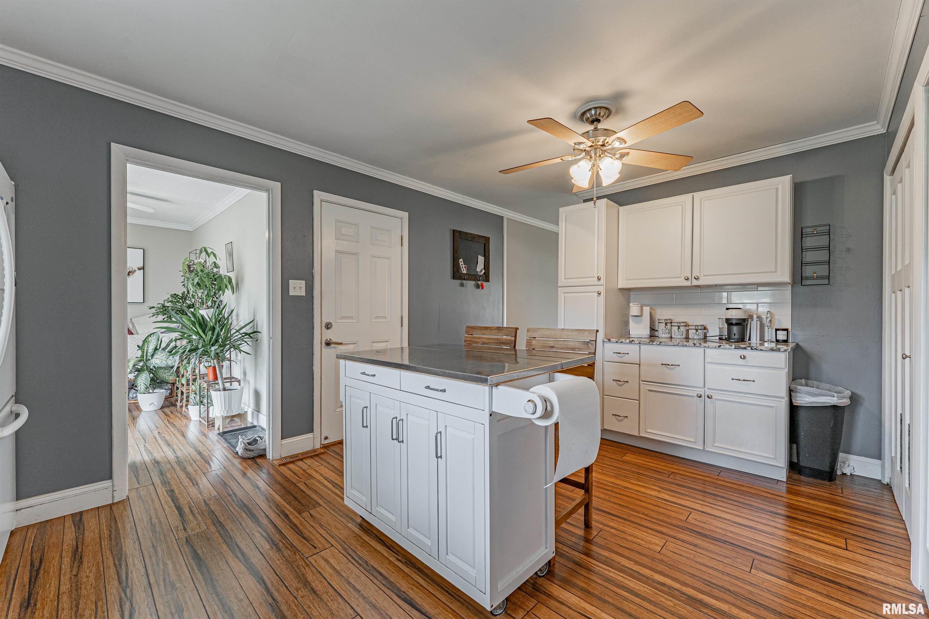 1 Hoaglin Drive, Lincoln, Illinois image 9