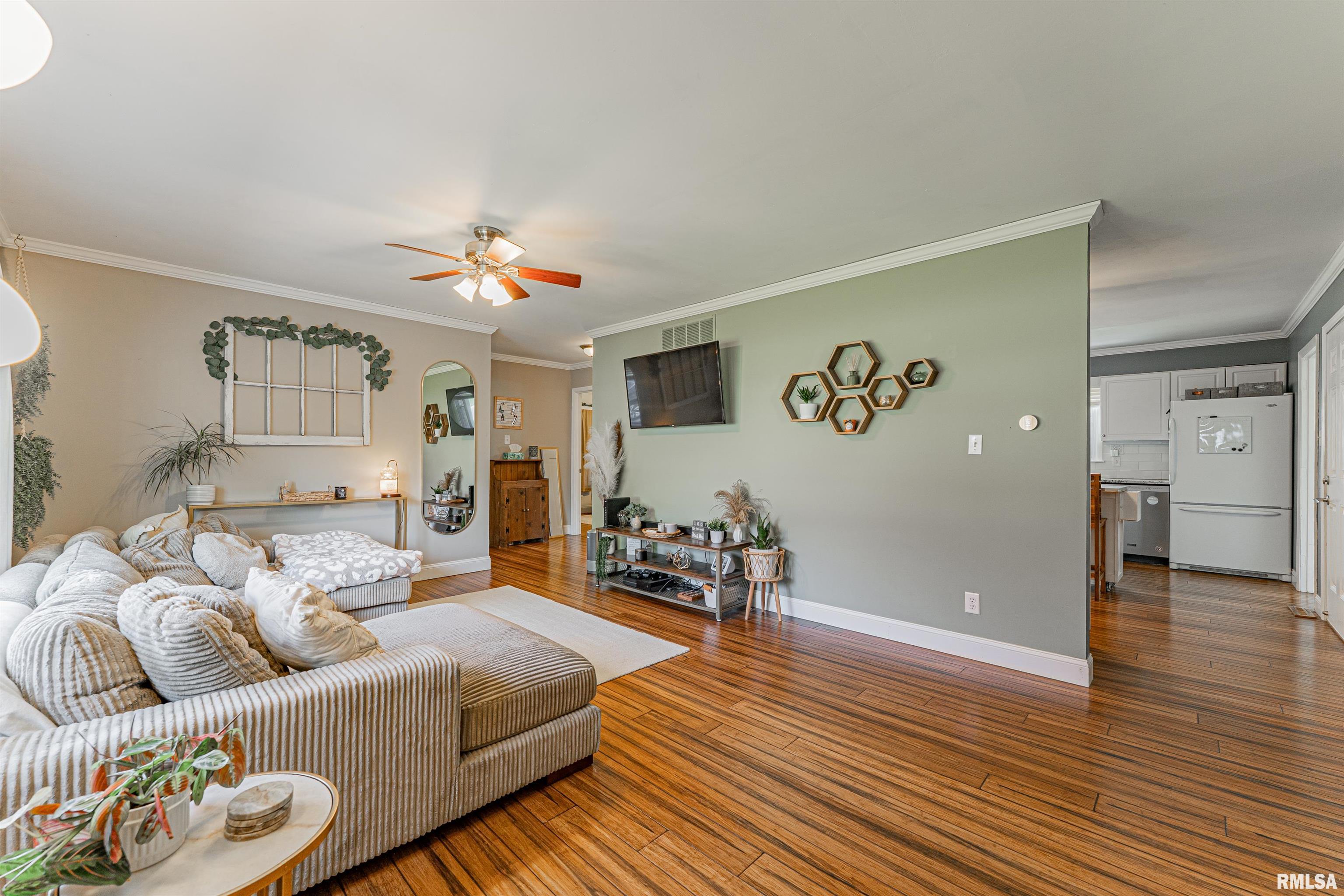 1 Hoaglin Drive, Lincoln, Illinois image 3
