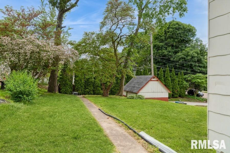 2308 18th Avenue, Moline, Illinois image 3